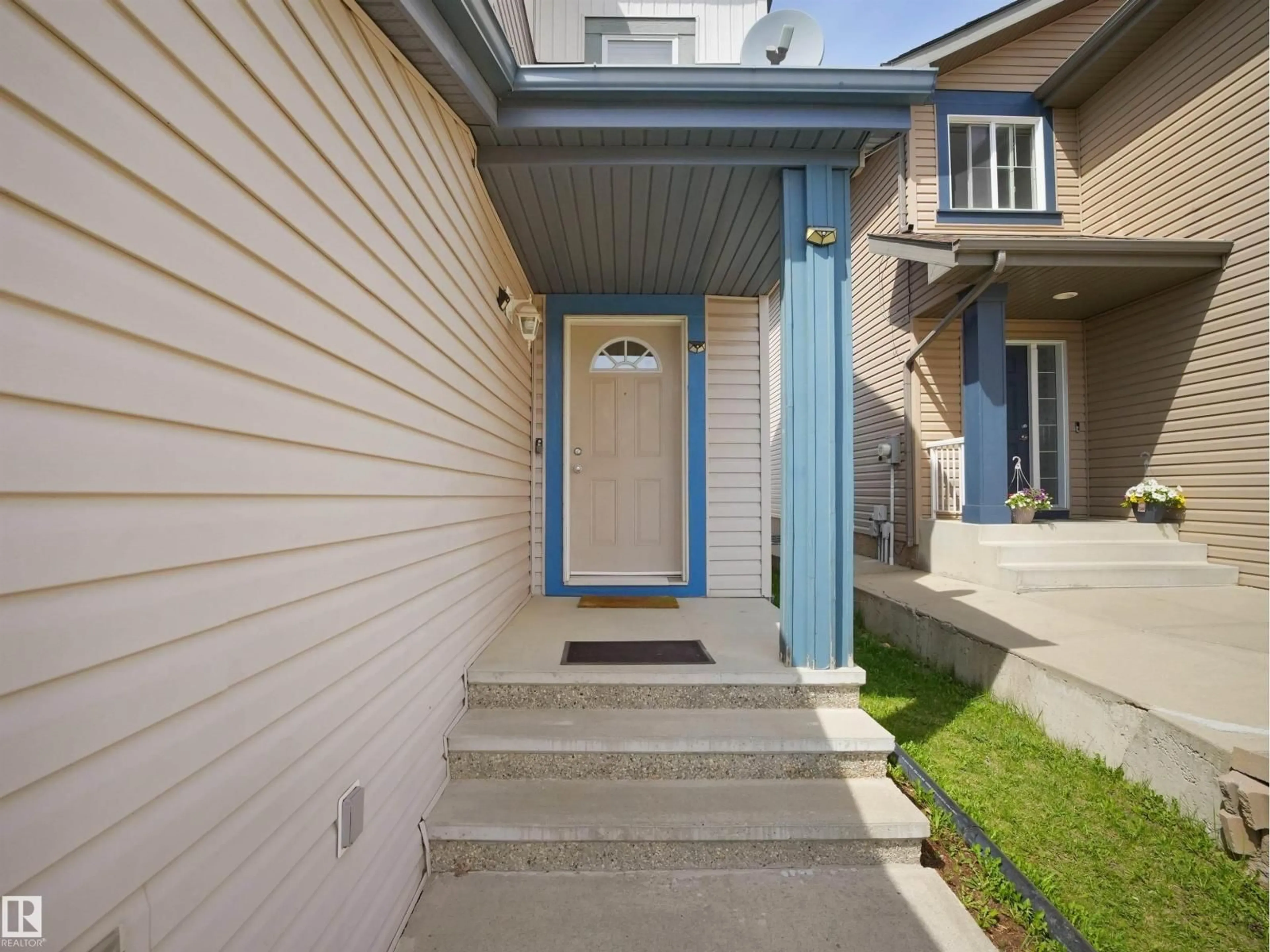 Unknown for 3428 28 ST, Edmonton Alberta T6T2A5