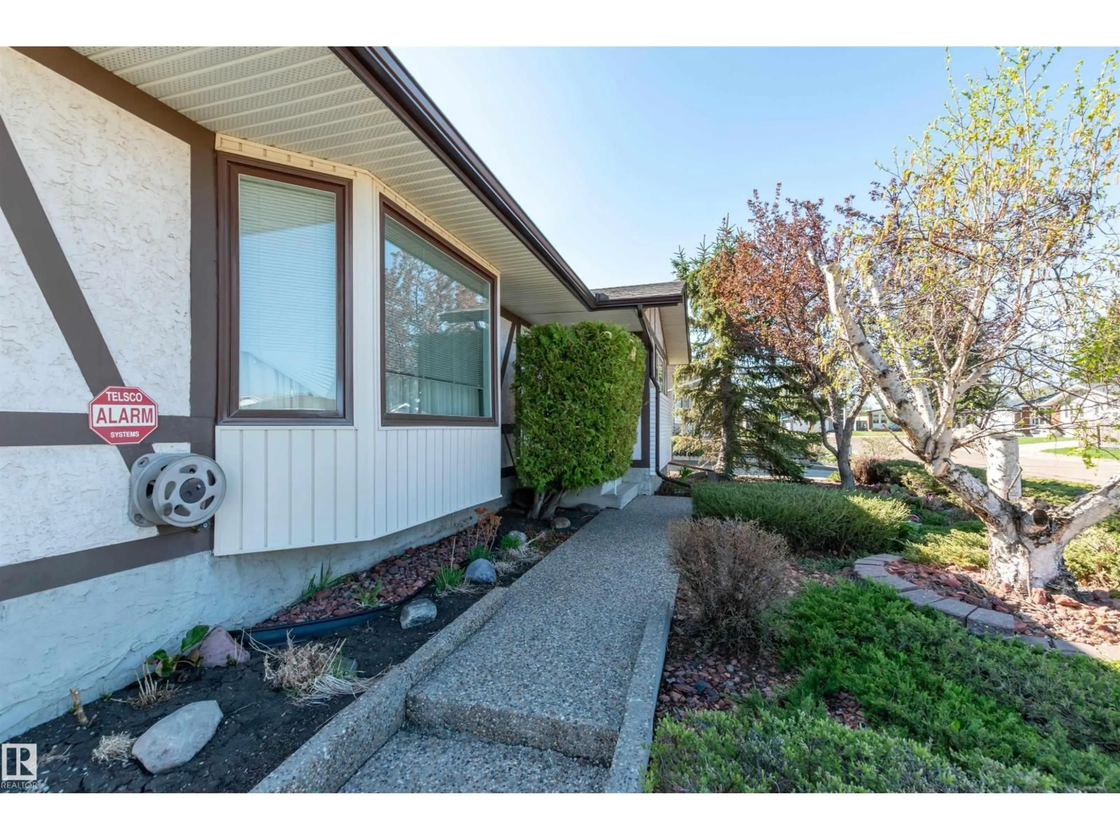 Unknown for 13319 30 ST, Edmonton Alberta T5A3A1