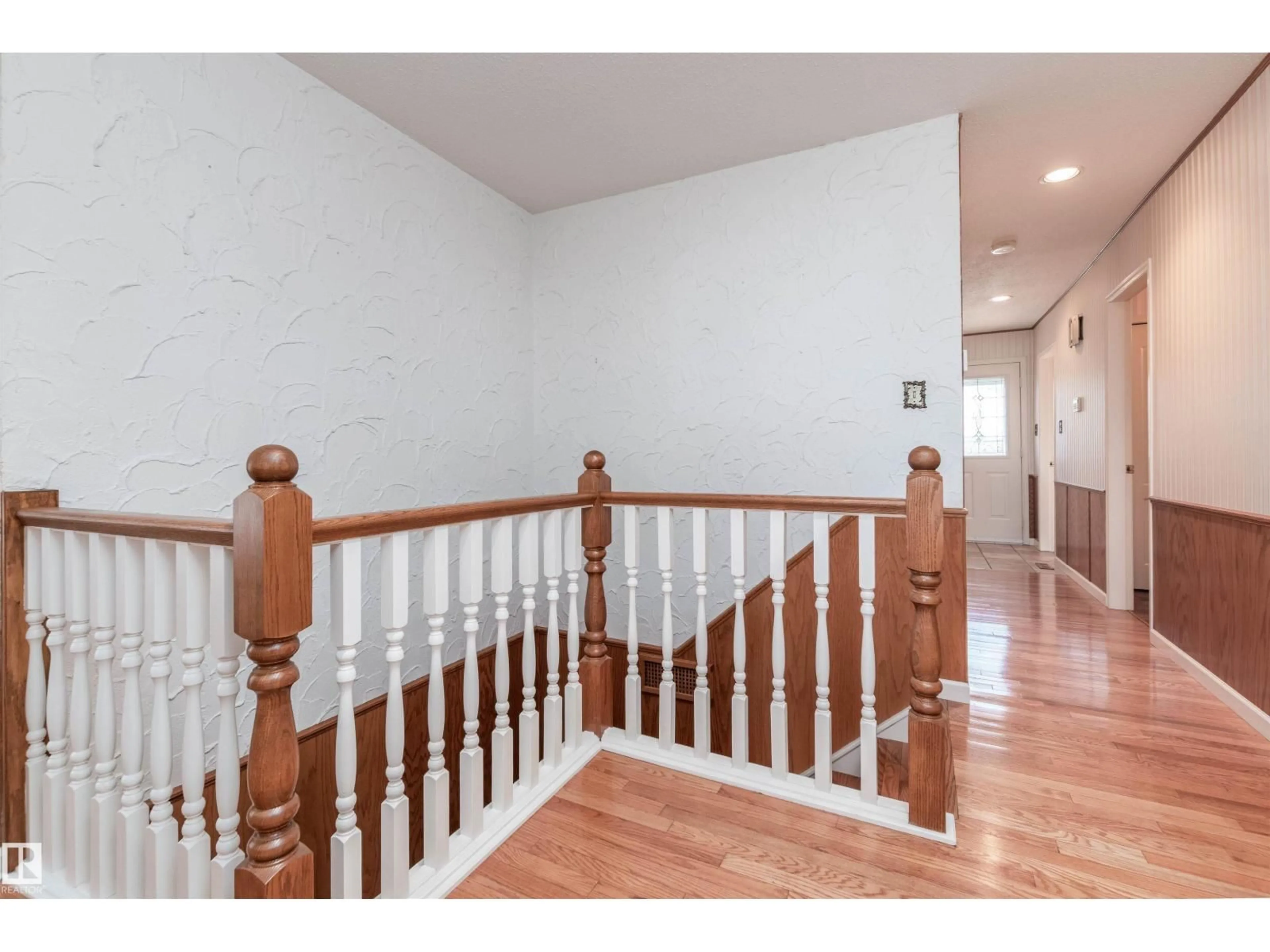 Unknown for 13319 30 ST, Edmonton Alberta T5A3A1