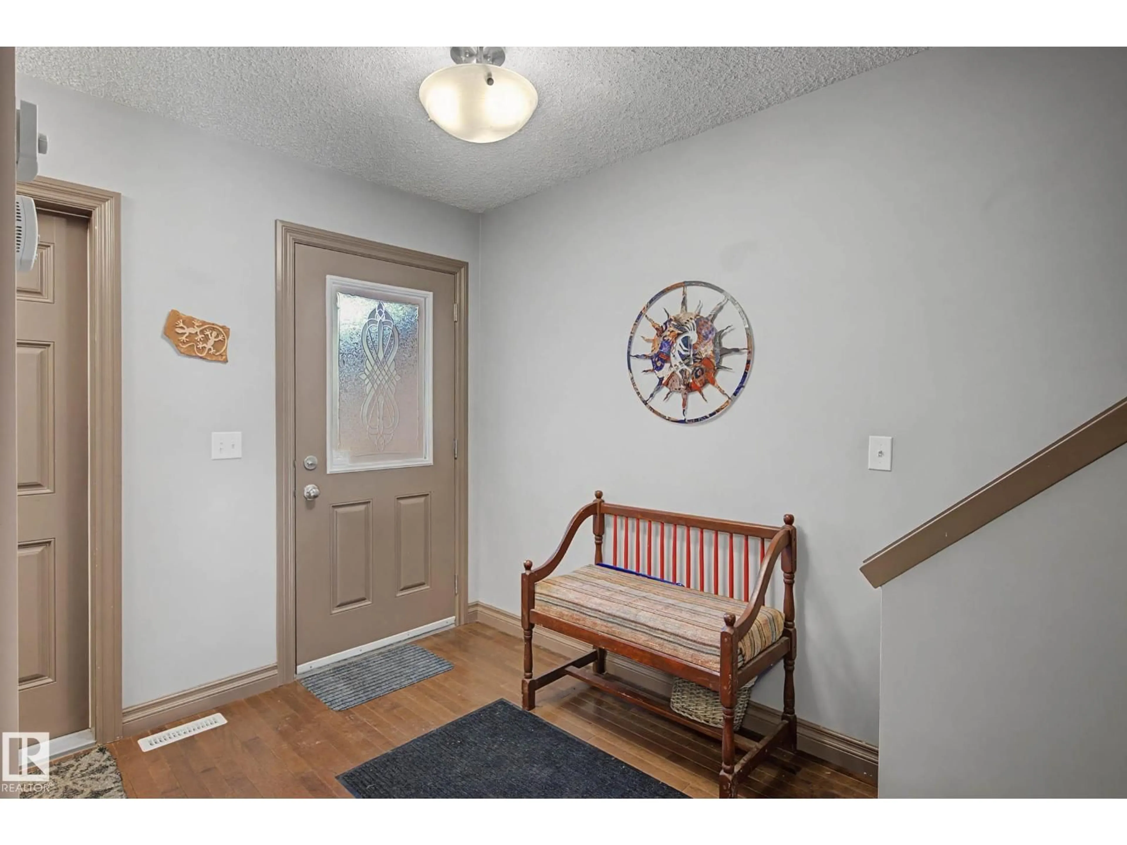 Indoor entryway for 23 - 2005 70 ST, Edmonton Alberta T6X0T9