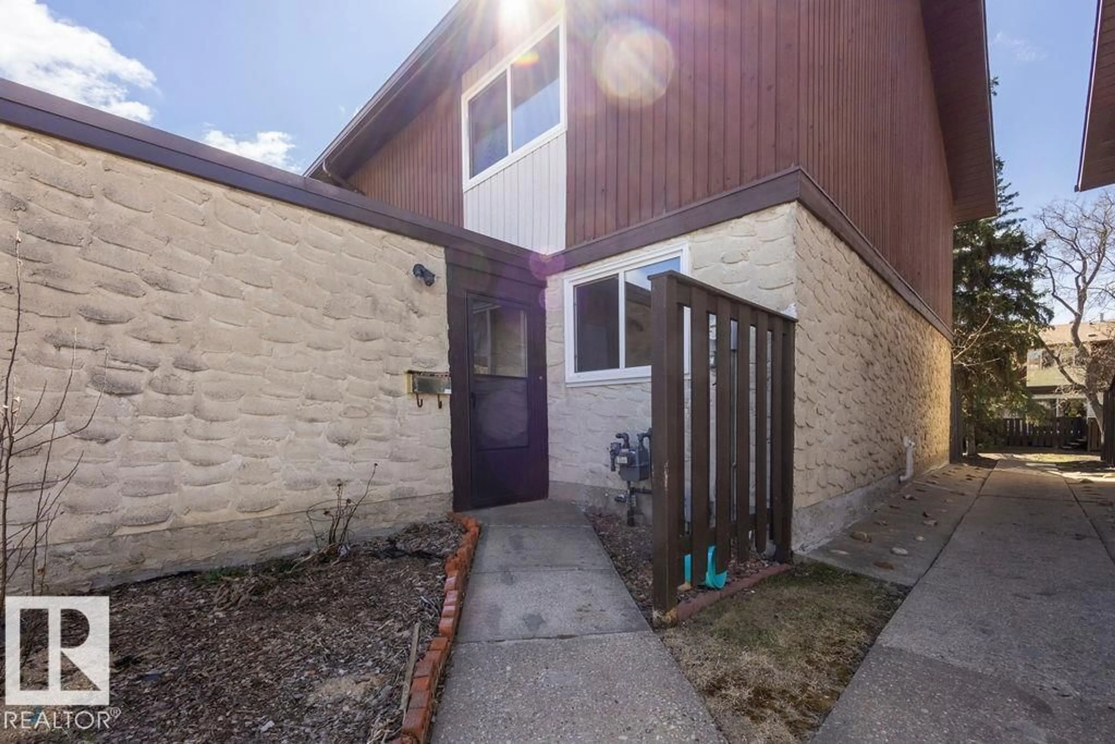 Unknown for 17429 77 AV, Edmonton Alberta T5T0H9