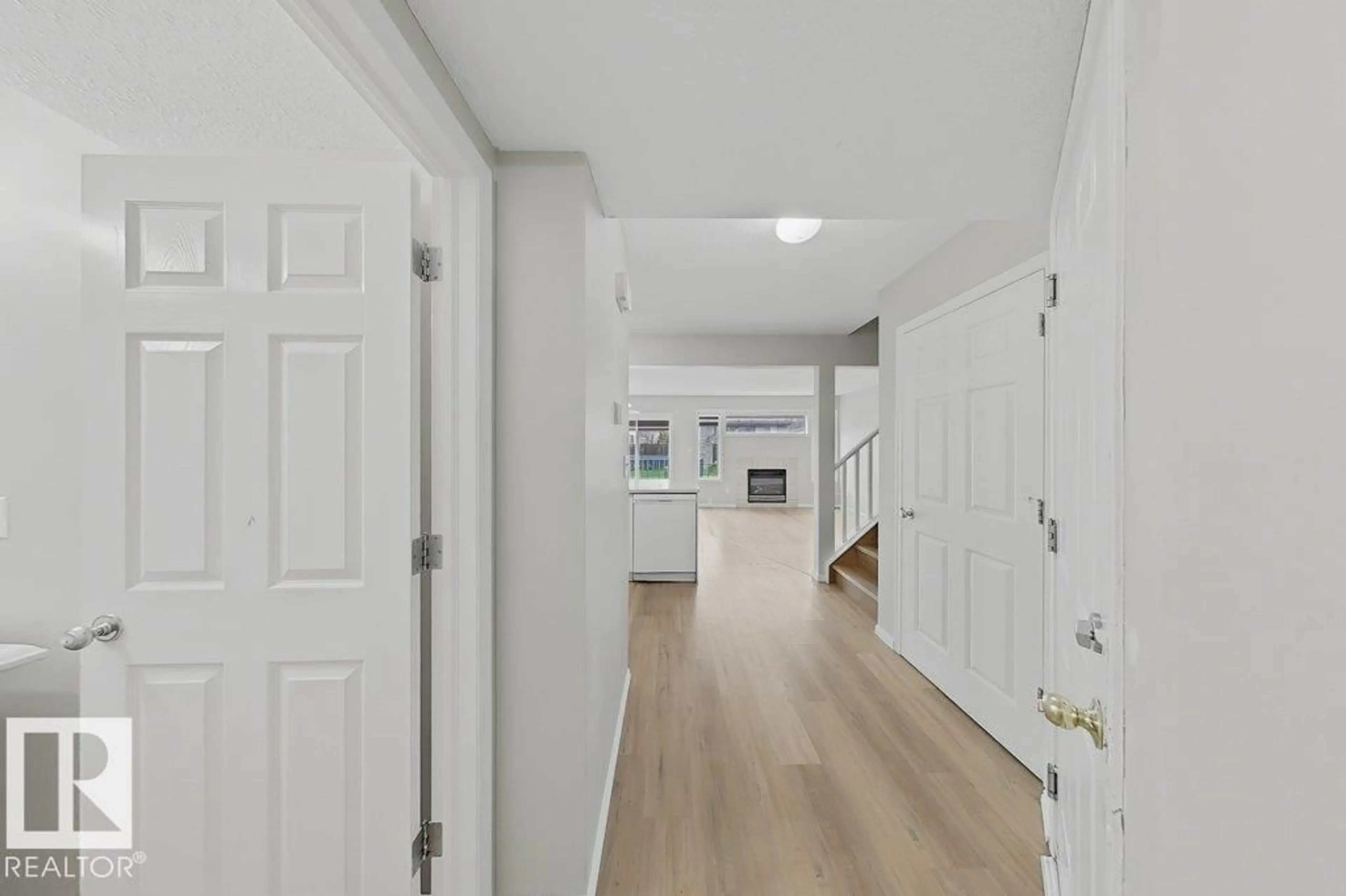 Unknown for NW - 13960 137 ST, Edmonton Alberta T6V1X3