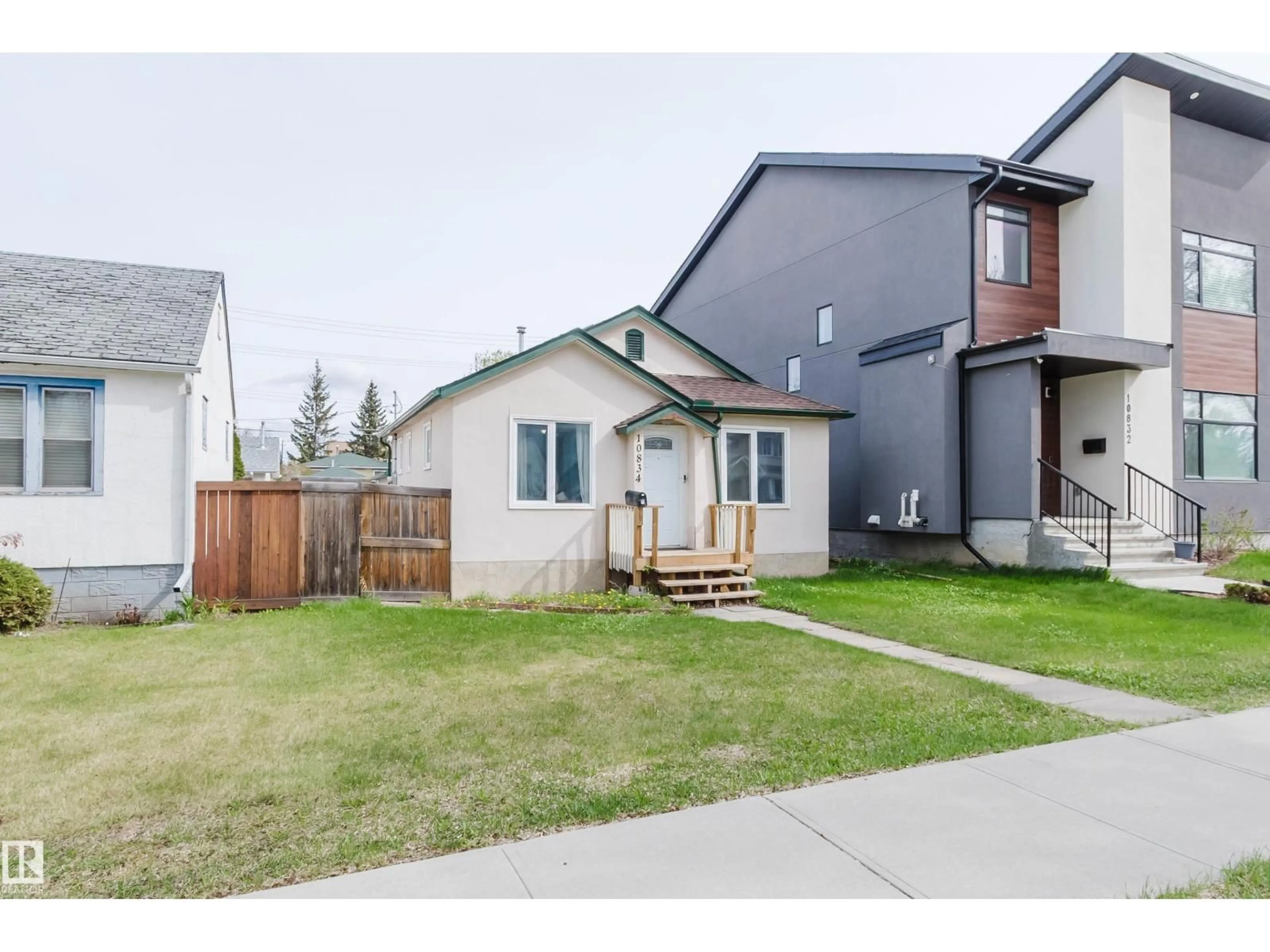 Unknown for 10834 75 AV, Edmonton Alberta T6E1K2