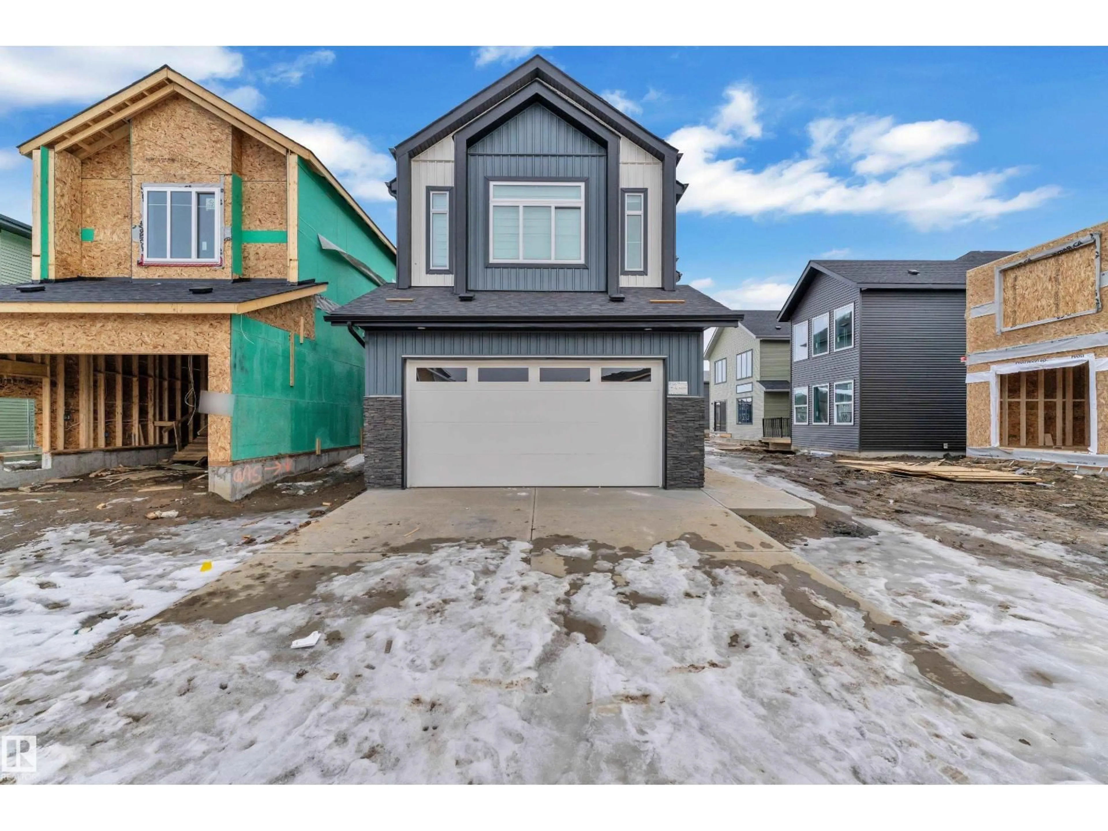 Unknown for SW - 8458 MAYDAY LI, Edmonton Alberta T6X3E6