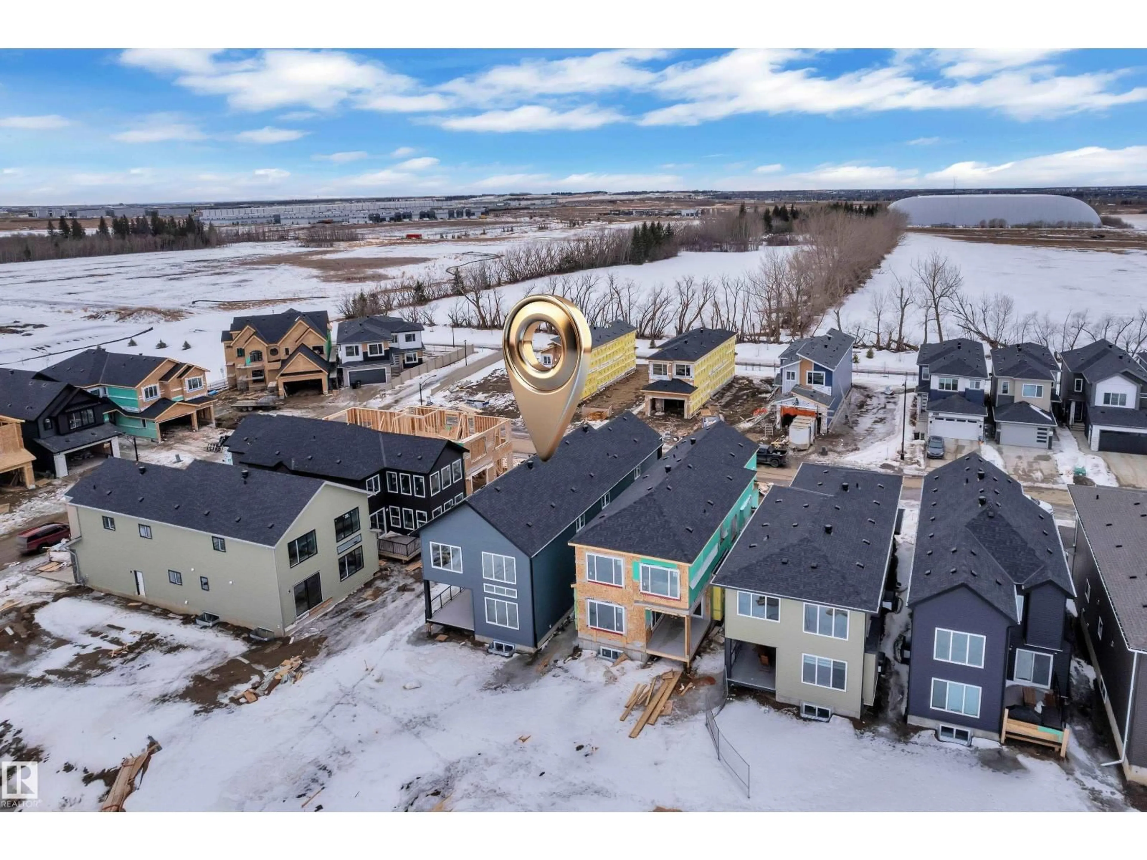 A pic from outside/outdoor area/front of a property/back of a property/a pic from drone, unknown for SW - 8458 MAYDAY LI, Edmonton Alberta T6X3E6