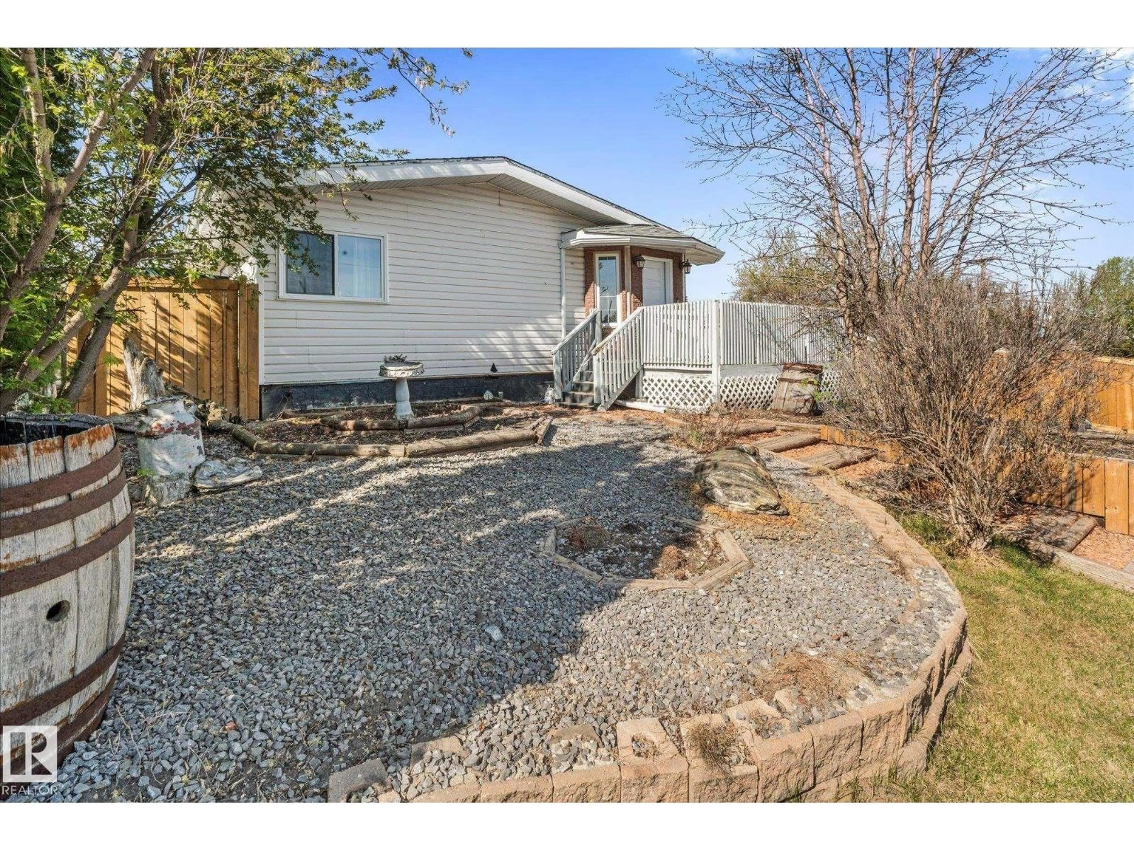 Unknown for 4759 48 ST, Onoway Alberta T0E1V0