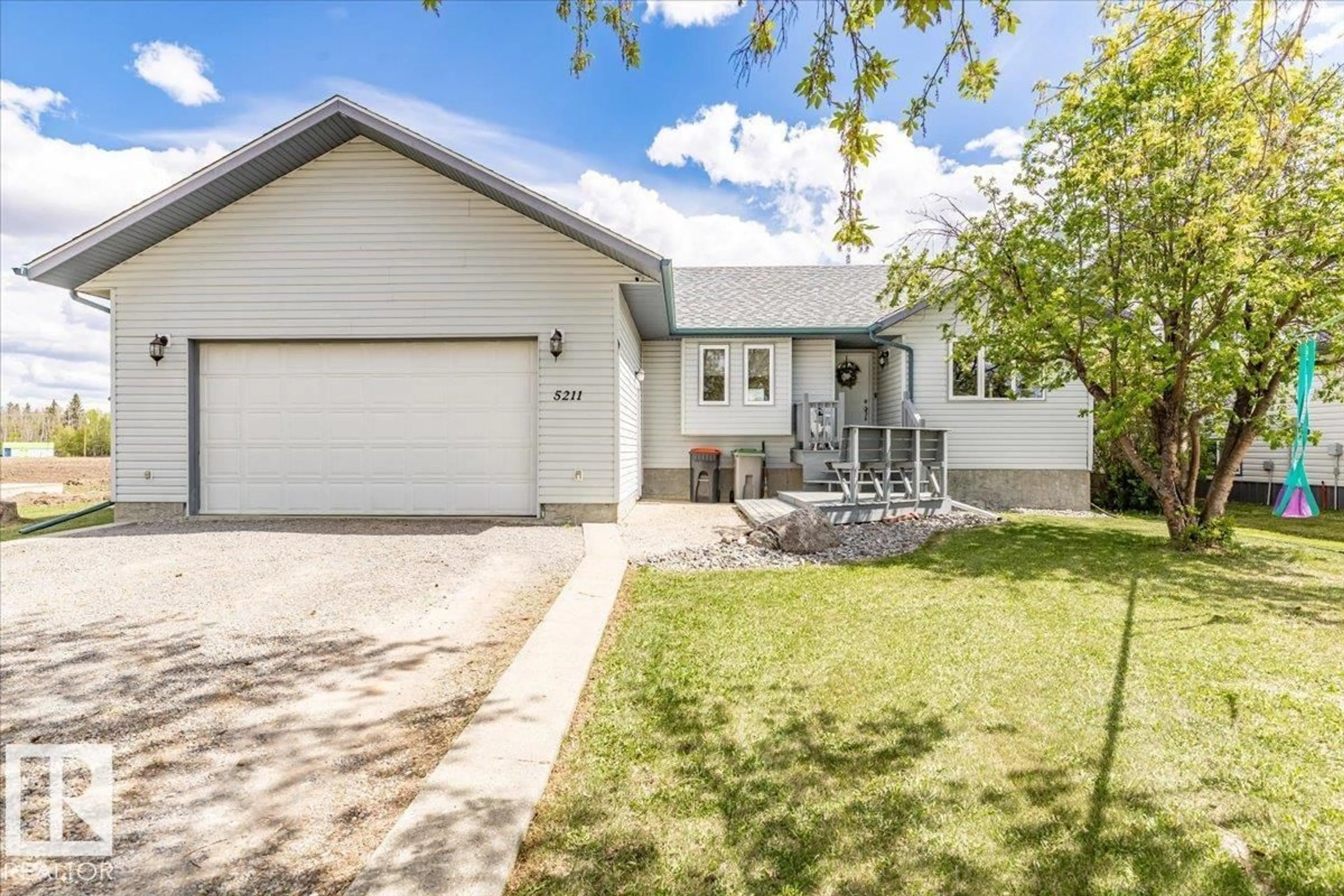 A pic from outside/outdoor area/front of a property/back of a property/a pic from drone, street for 5211 47 ST, Thorsby Alberta T0C2P0