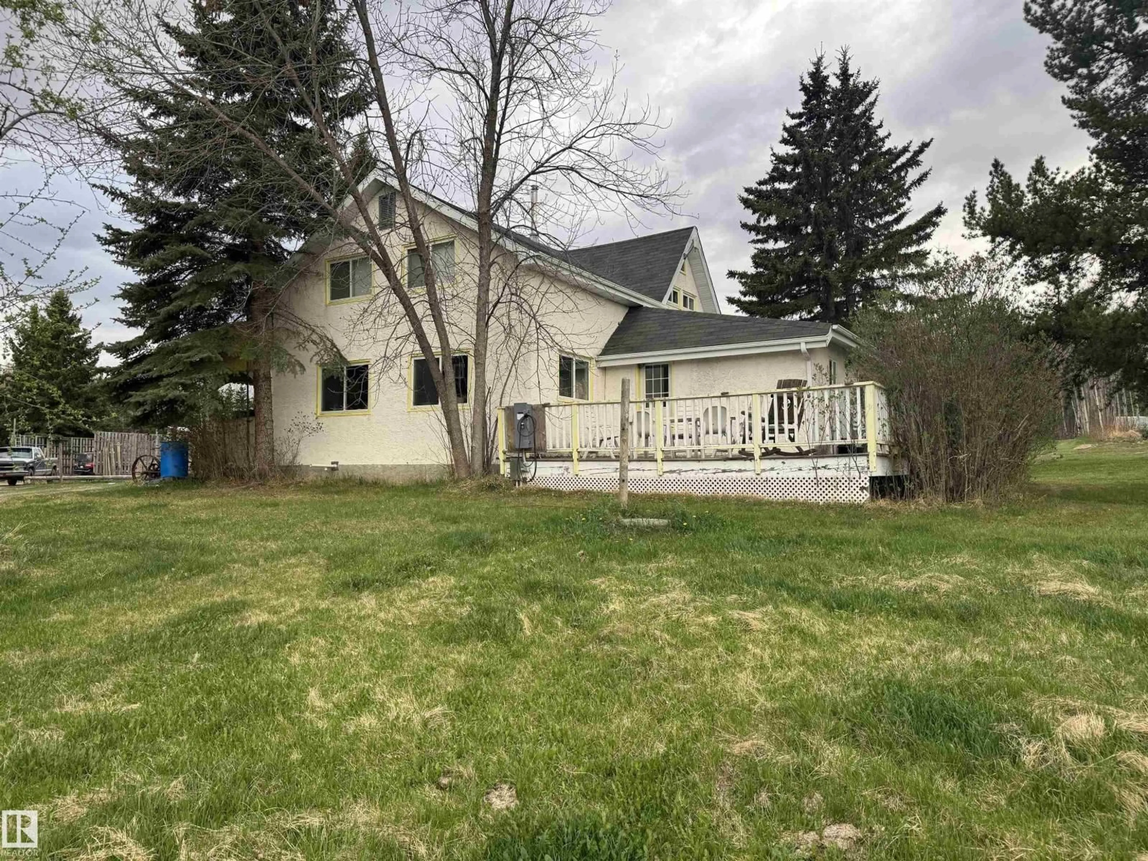 A pic from outside/outdoor area/front of a property/back of a property/a pic from drone, unknown for 4104 TWP ROAD 473A, Rural Brazeau County Alberta T0C0P0