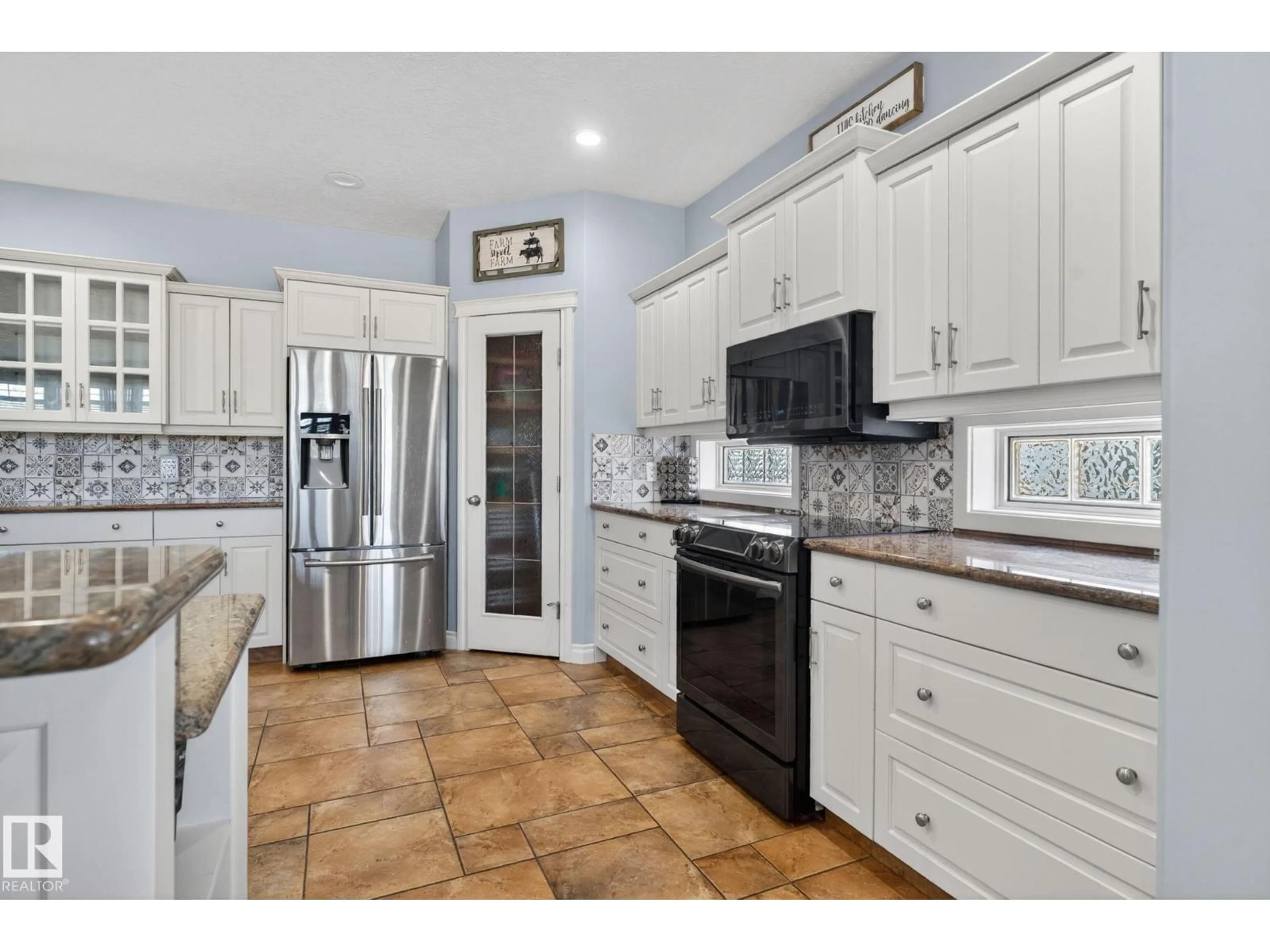 Open concept kitchen, ceramic/tile floor for 34 VALLEYVIEW RG, Fort Saskatchewan Alberta T8L4P2