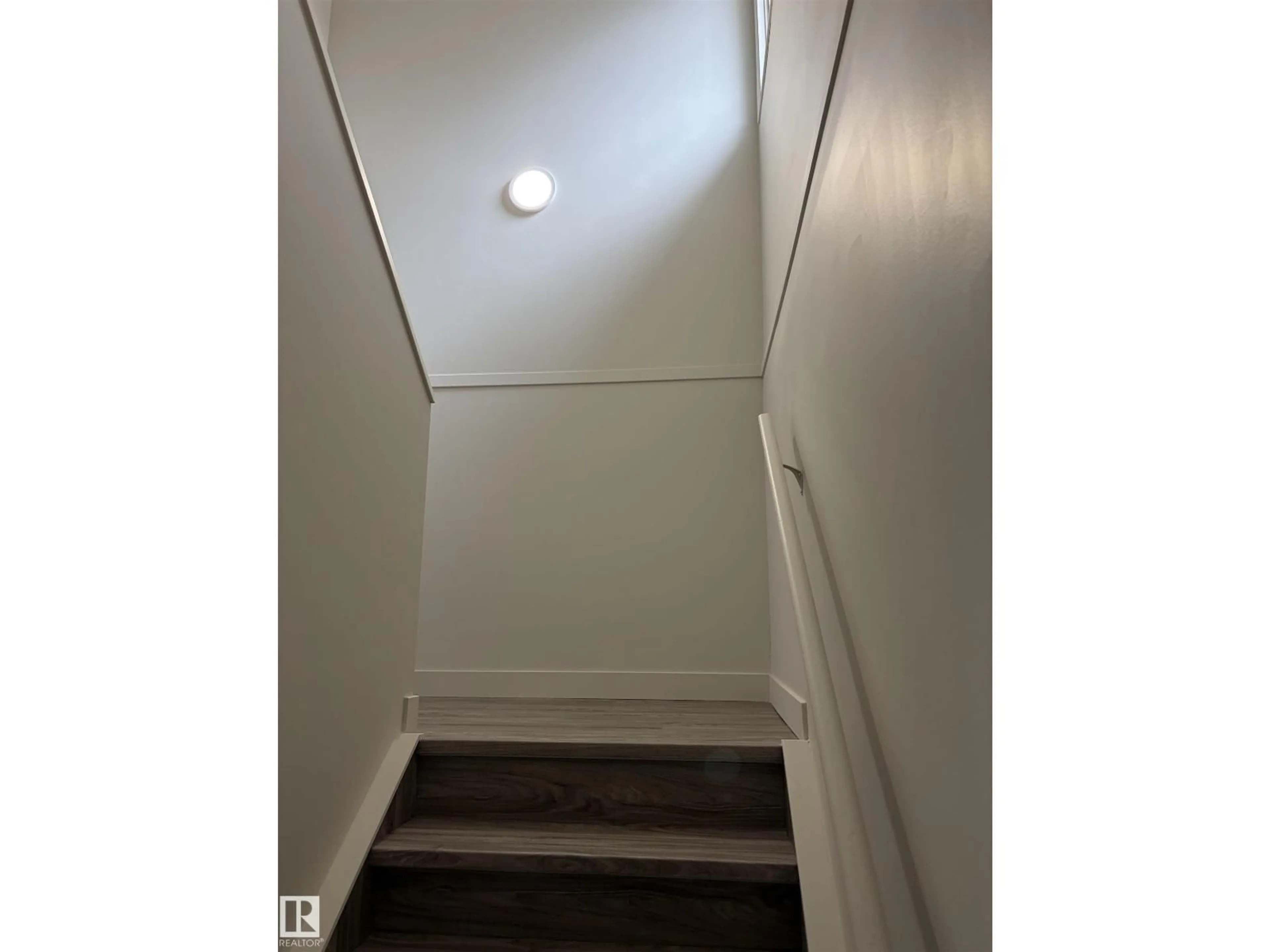 Unknown for 13833 24 ST, Edmonton Alberta T5Y1B6