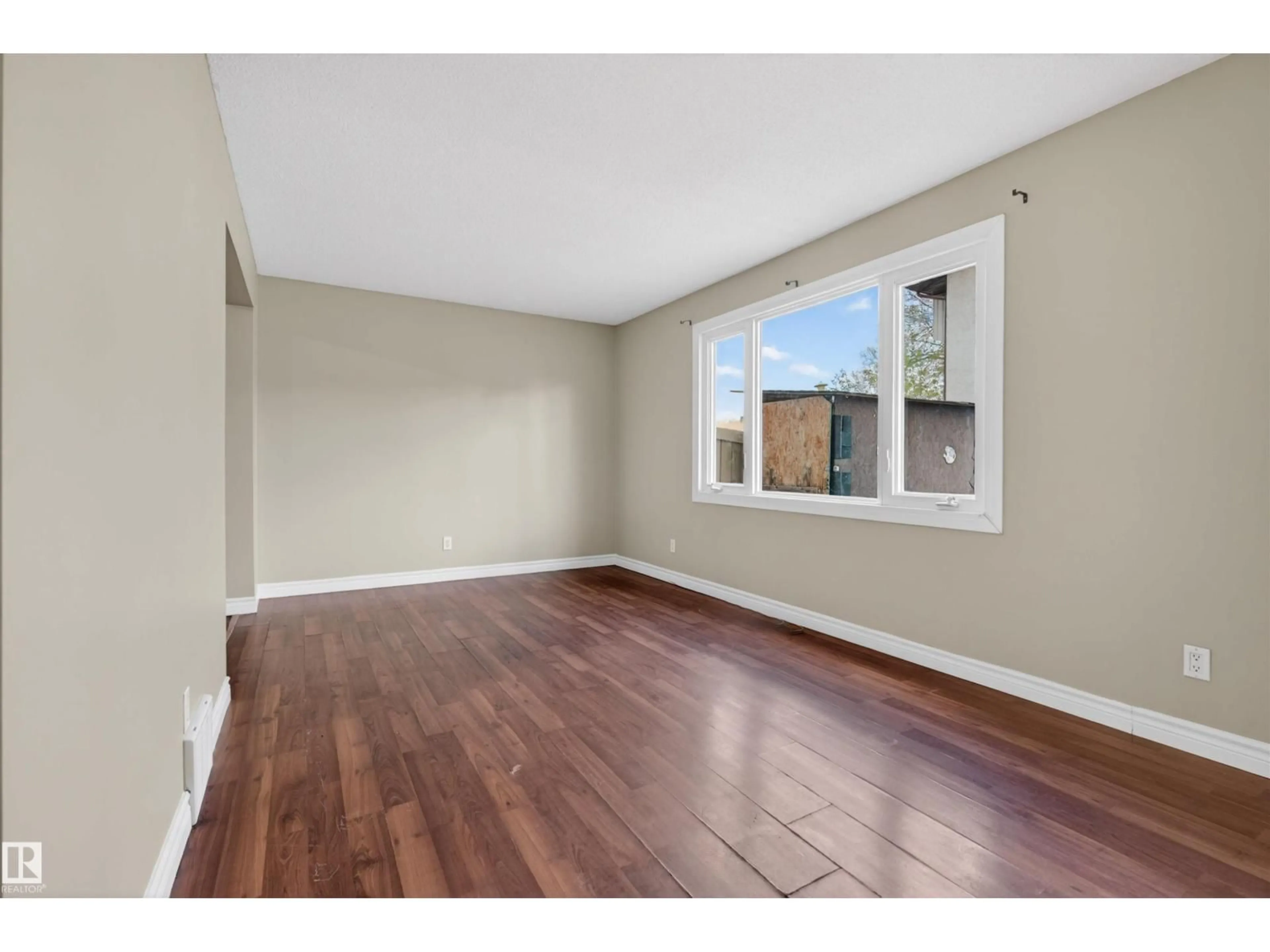 A pic of a room for #8 - 14105 82 ST, Edmonton Alberta T5E2V7