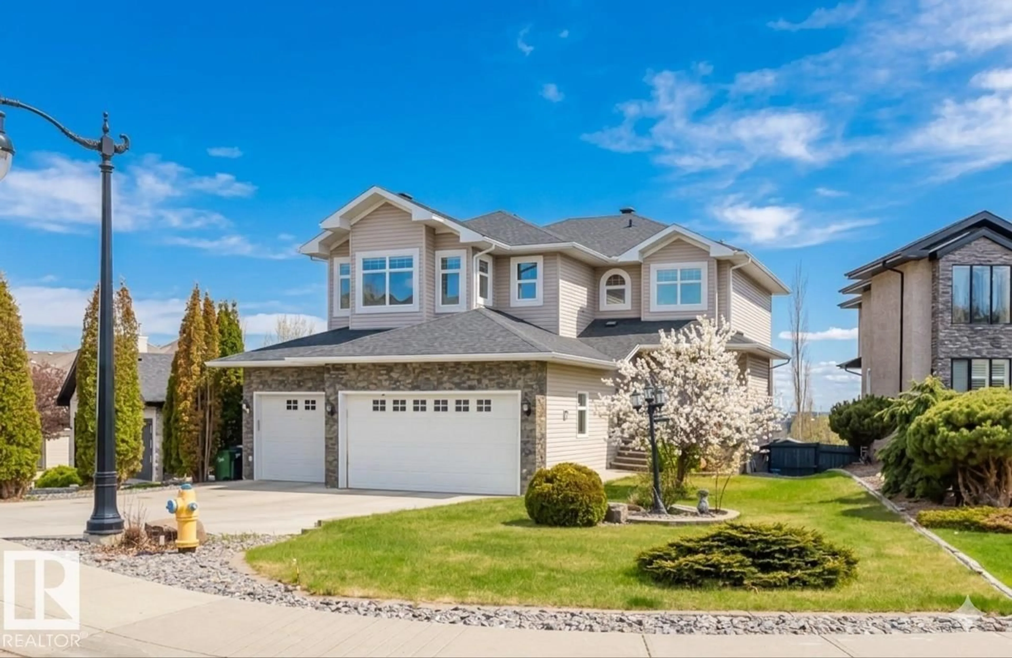 Home with vinyl exterior material, street for 3412 MACNEIL LI, Edmonton Alberta T6R3V4