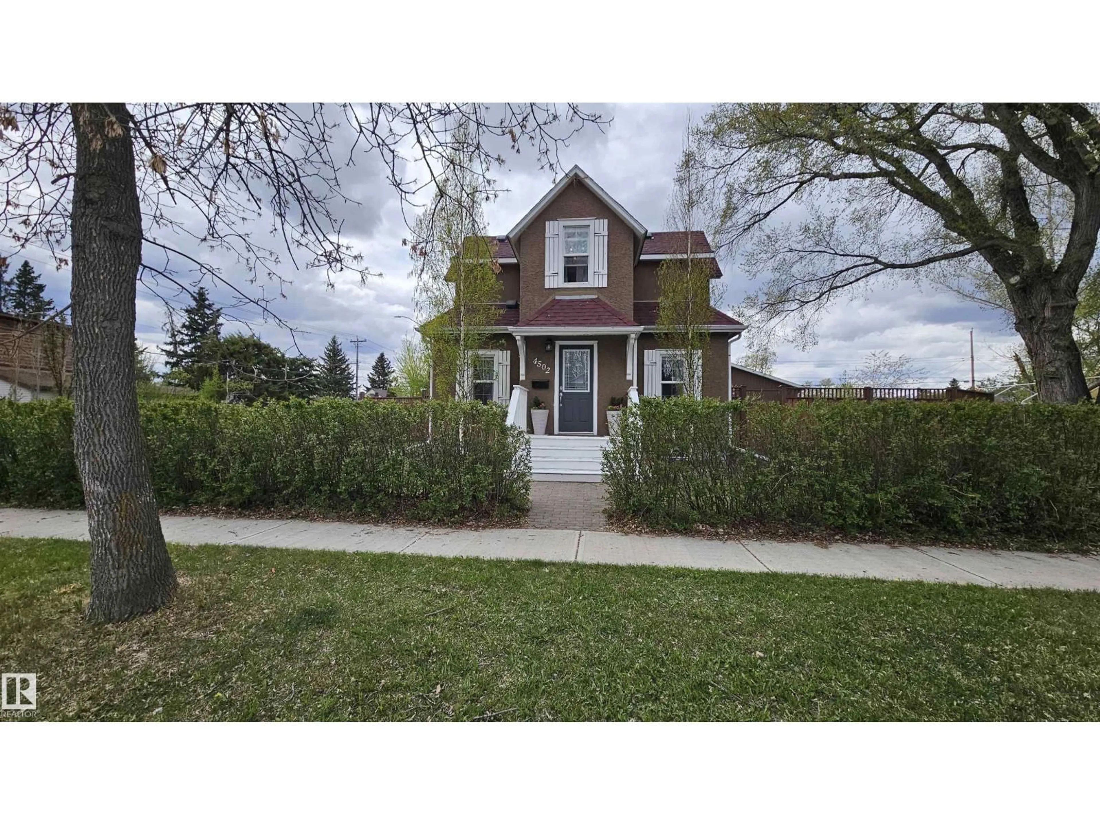 Unknown for 4502 52 ST, Wetaskiwin Alberta T9A1N6