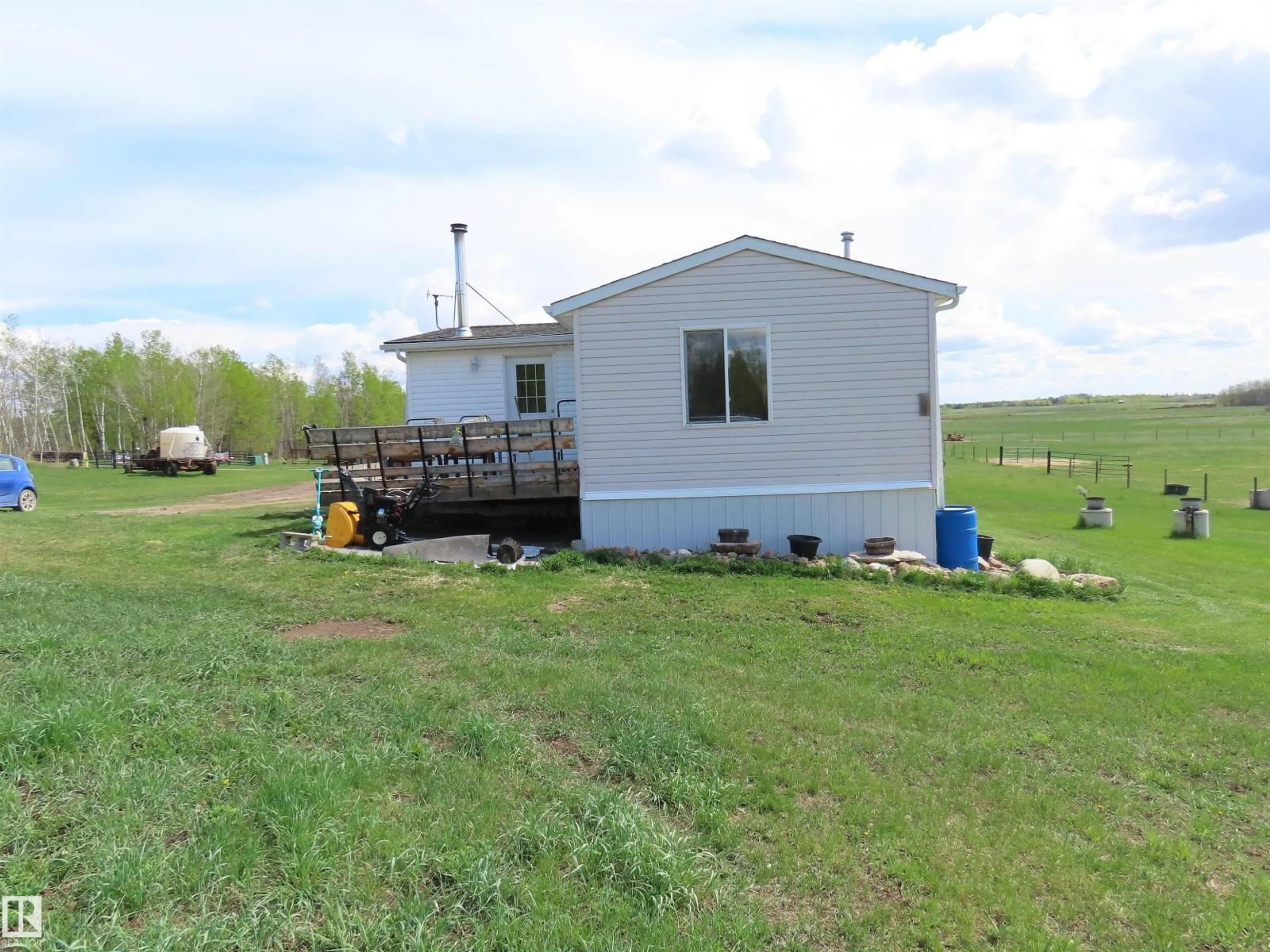 Shed for 2013 TWP ROAD 563, Rural Lac Ste. Anne County Alberta T0E1V0