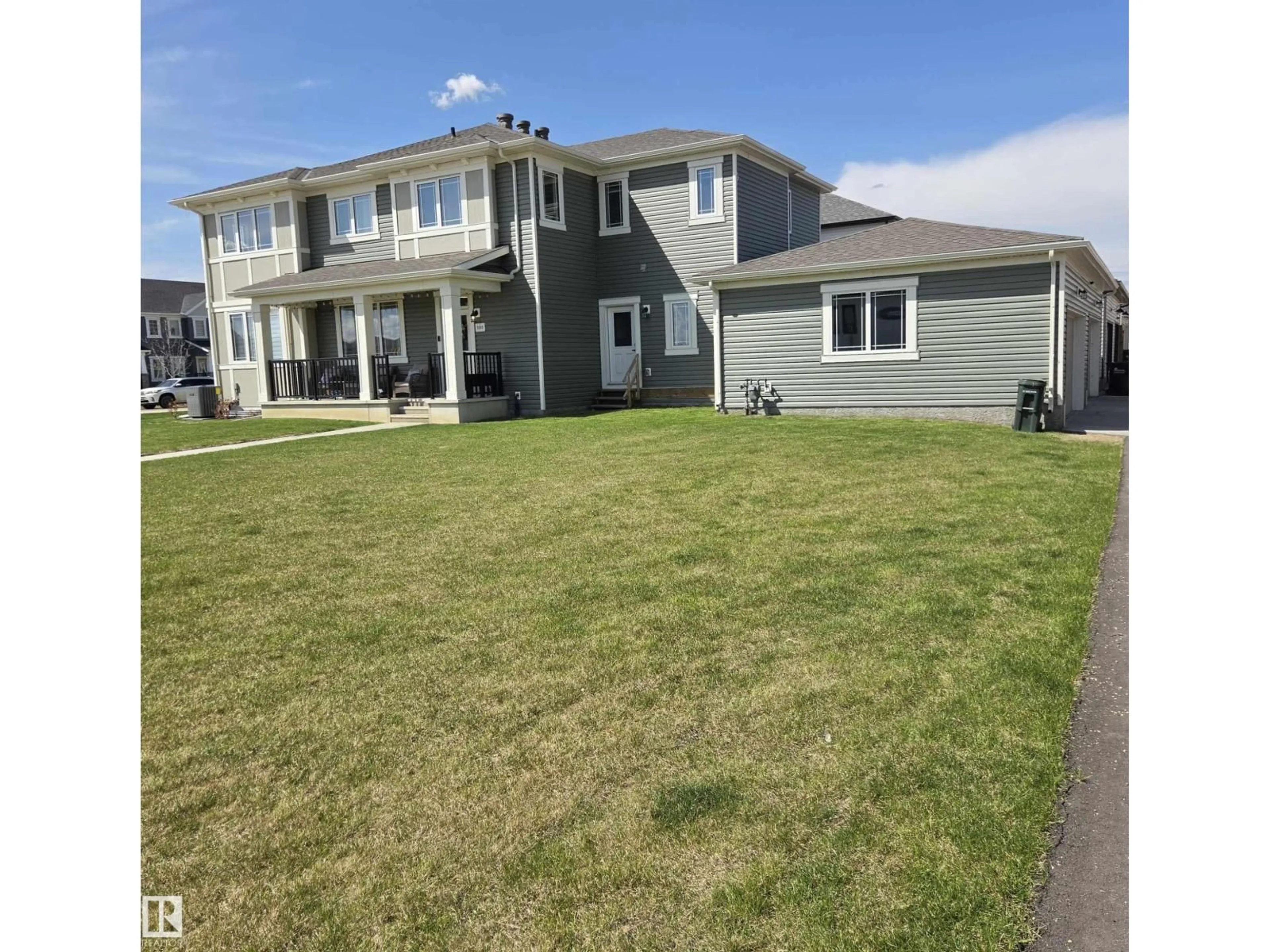 A pic from outside/outdoor area/front of a property/back of a property/a pic from drone, unknown for 1010 HEARTHSTONE BV, Sherwood Park Alberta T8A4V1