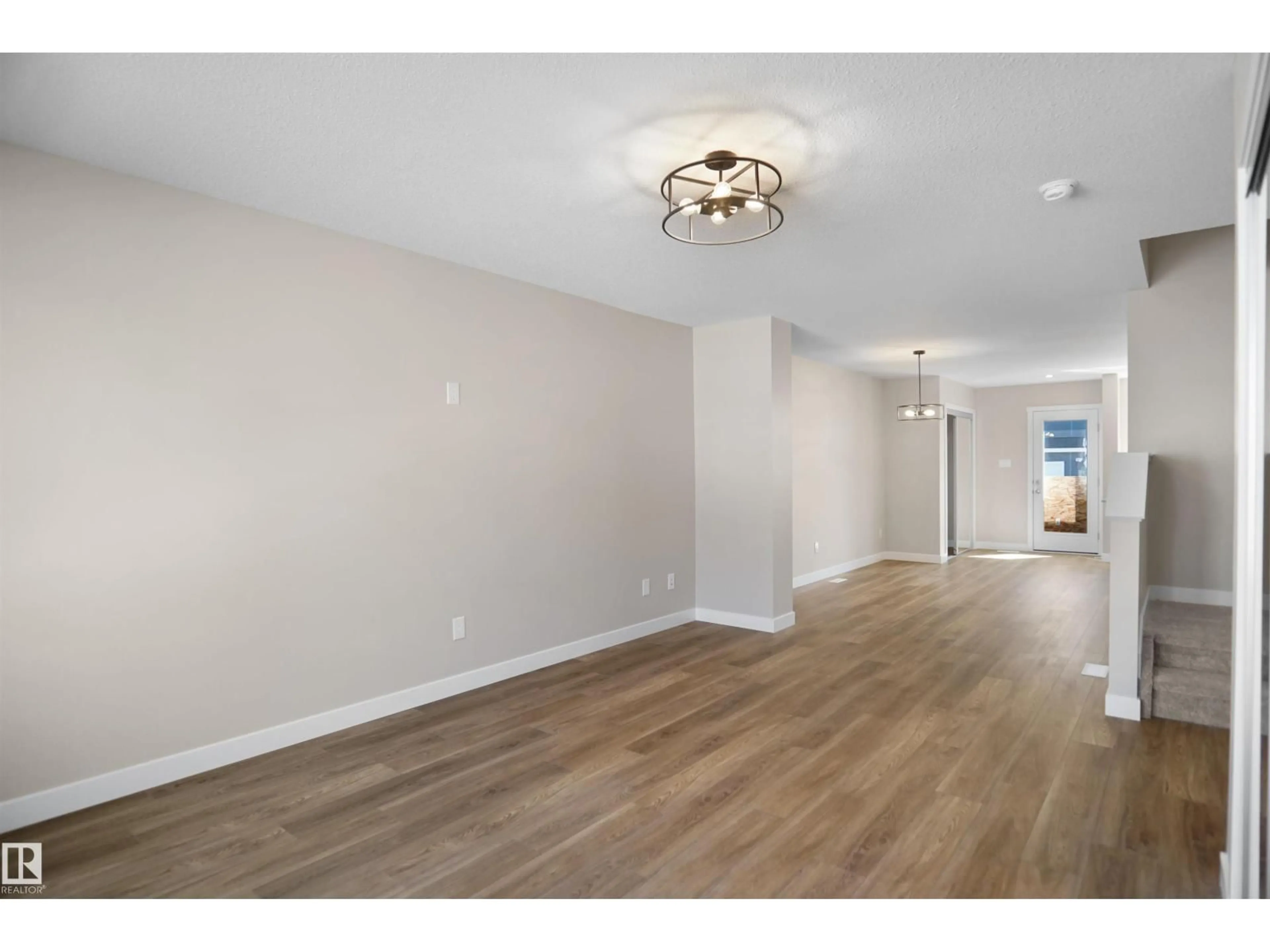 A pic of a room for 19453 22 AV, Edmonton Alberta T6M3J3