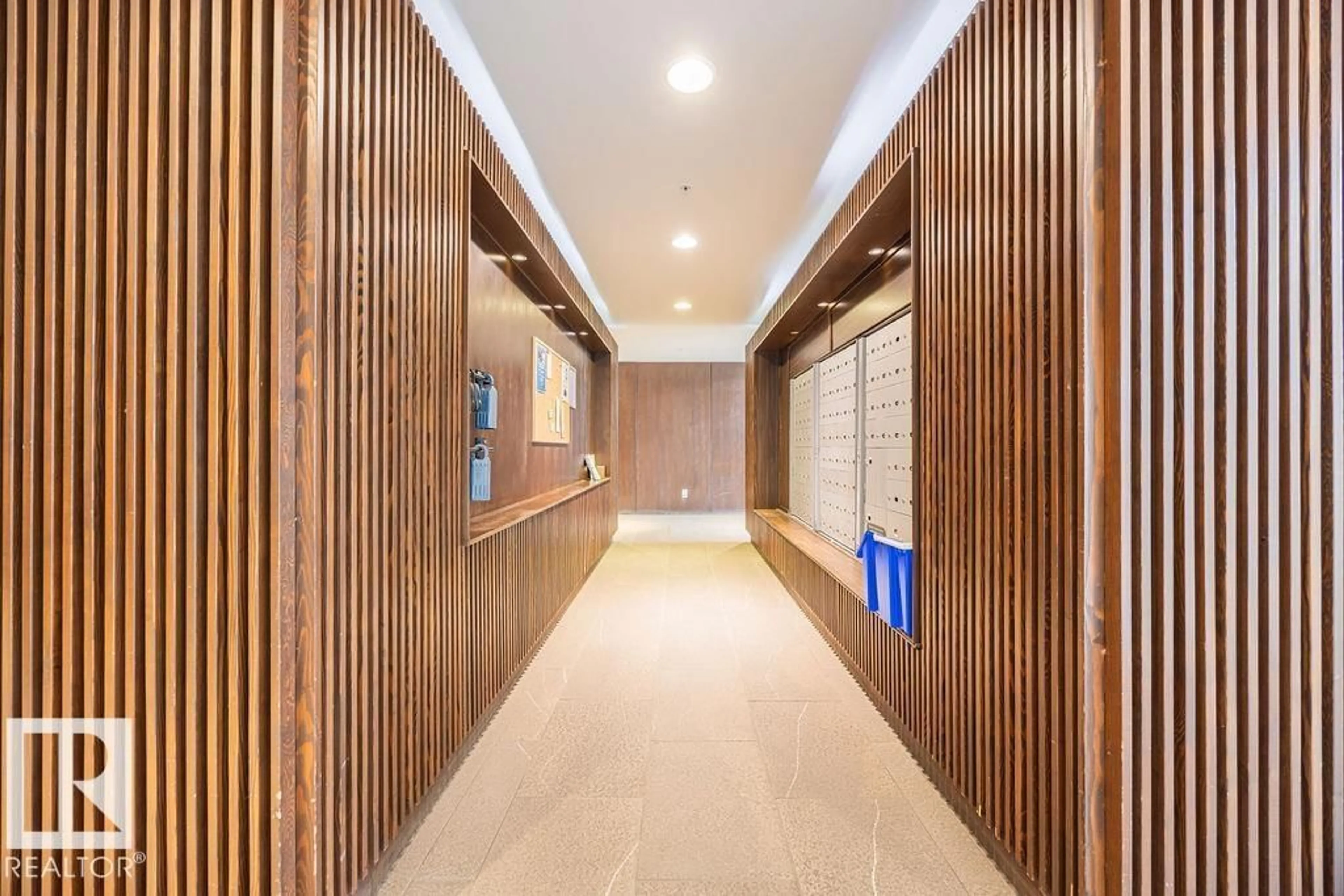 Indoor foyer for #504 - 2612 109 ST, Edmonton Alberta T6J3T1