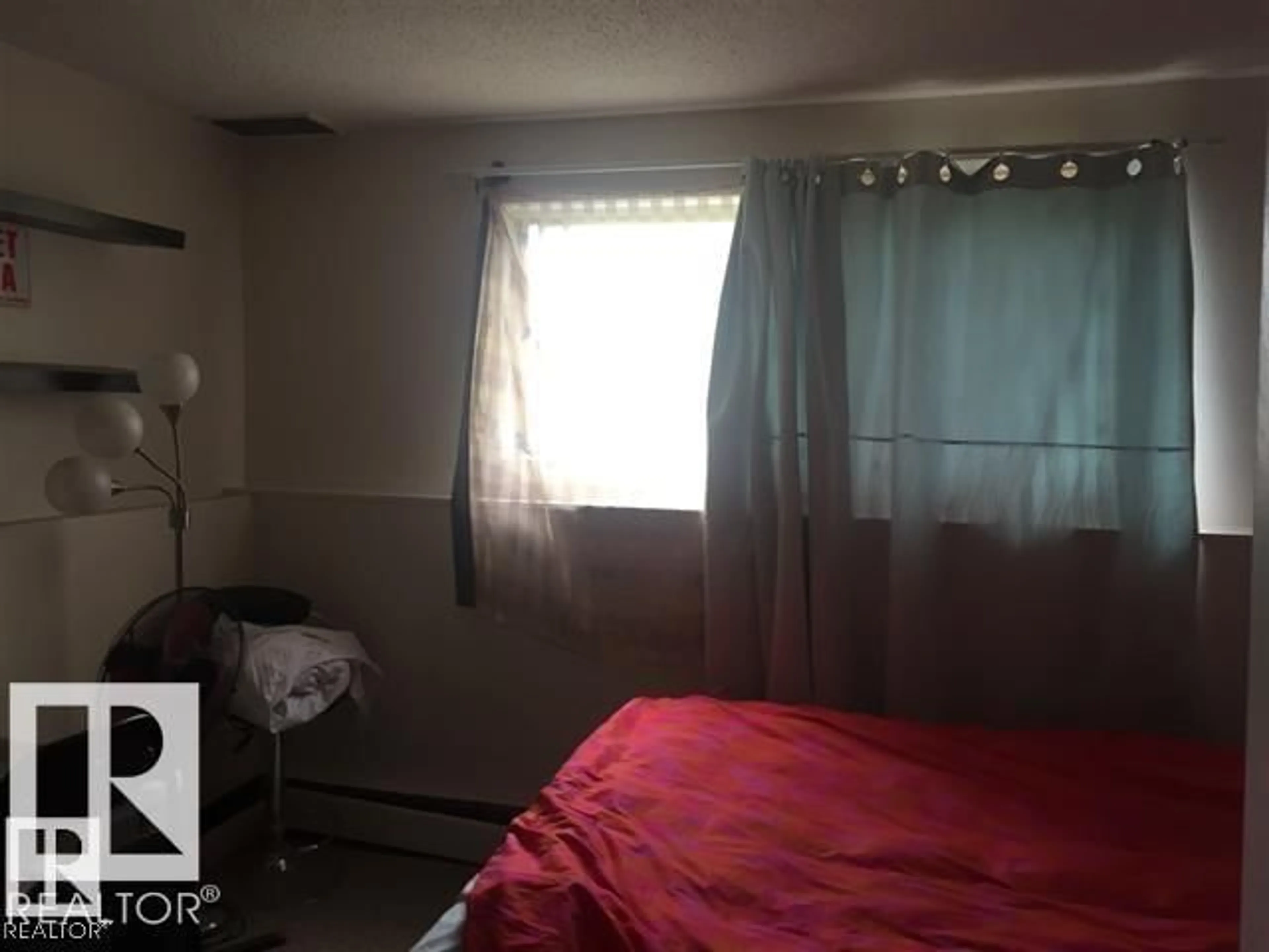 A pic of a room for 102 - 3507 60 ST, Edmonton Alberta T6L2H2