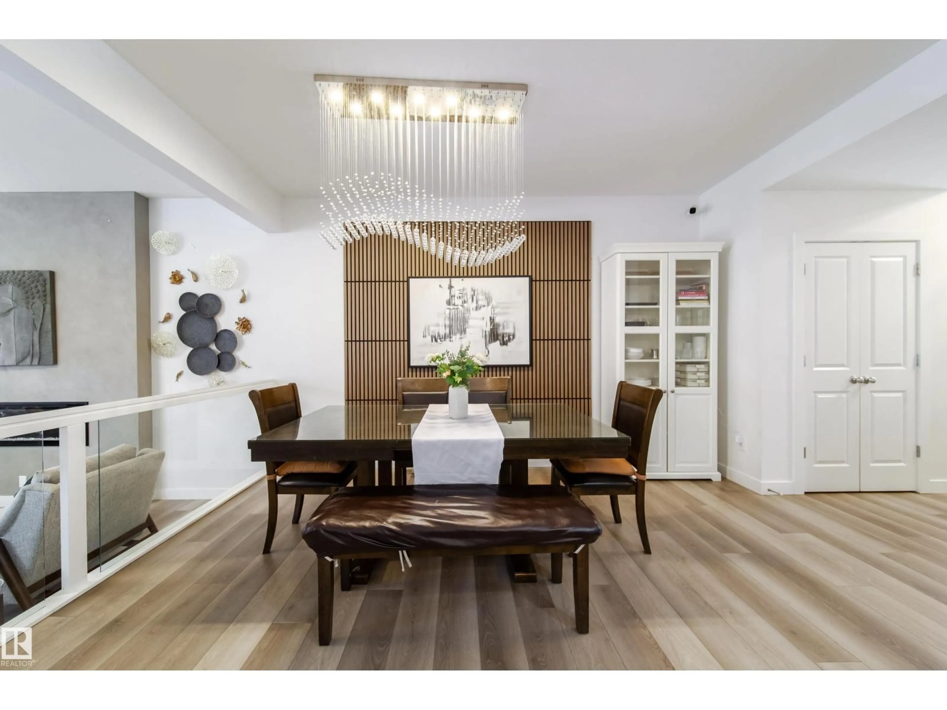 Dining room, wood/laminate floor for 22931 96 AV, Edmonton Alberta T5T7R4