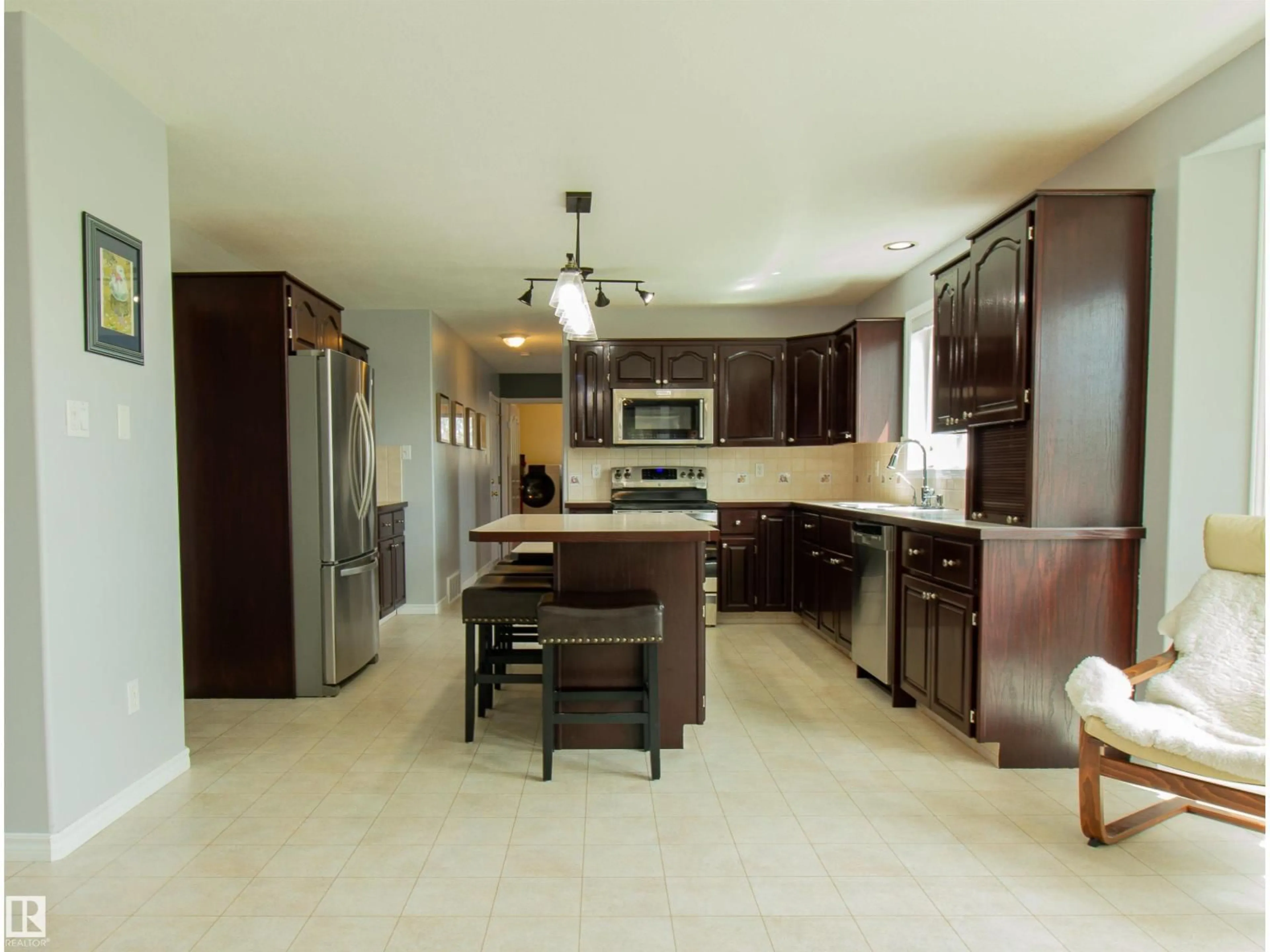 Open concept kitchen, ceramic/tile floor for 3723 RAILWAY AVENUE, Mallaig Alberta T0A2K0