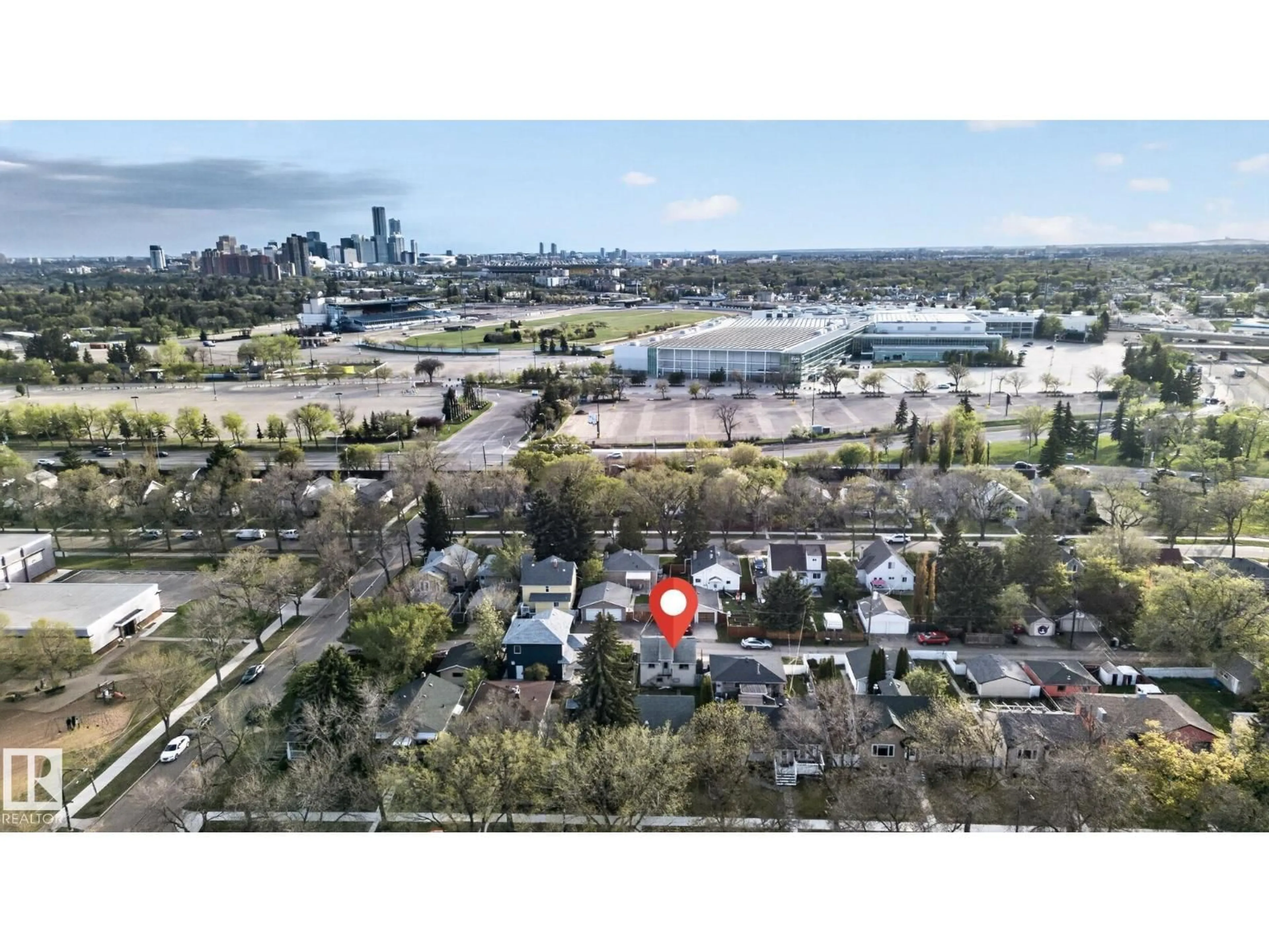 A pic from outside/outdoor area/front of a property/back of a property/a pic from drone, city buildings view from balcony for 11614 70 ST, Edmonton Alberta T5B1T5
