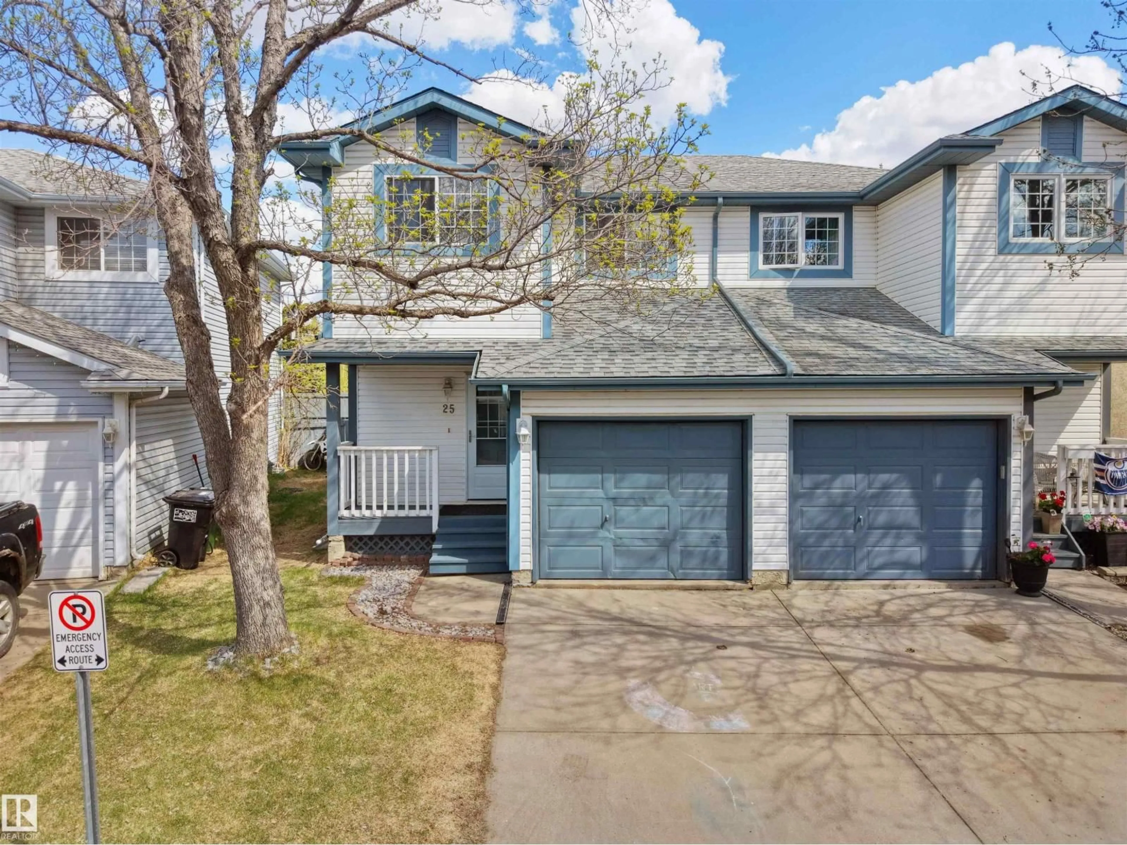 Home with vinyl exterior material, street for 25 - 501 YOUVILLE DR E NW, Edmonton Alberta T6L6T8