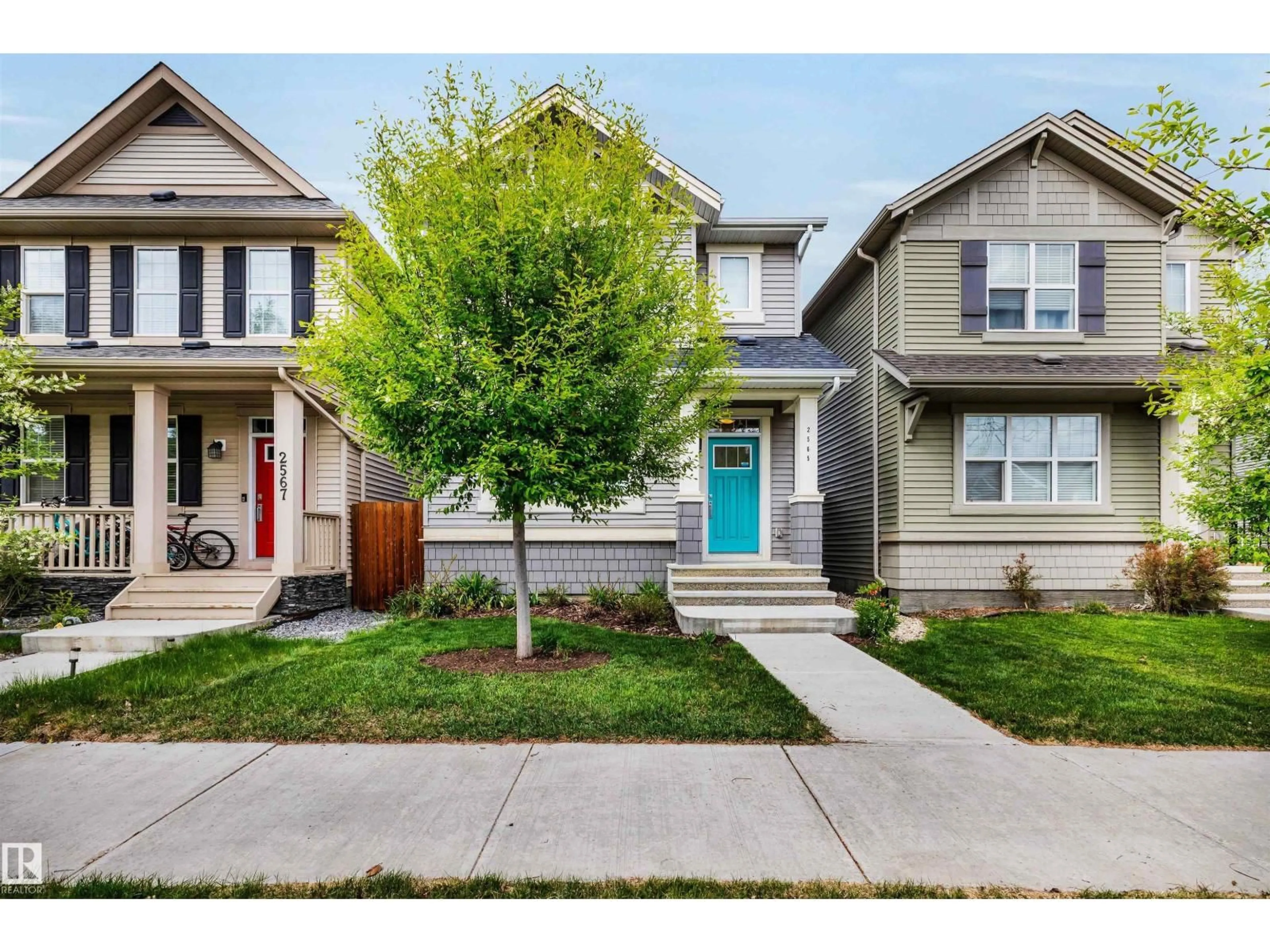 Home with vinyl exterior material, street for 2565 COUGHLAN RD, Edmonton Alberta T6W2Z6