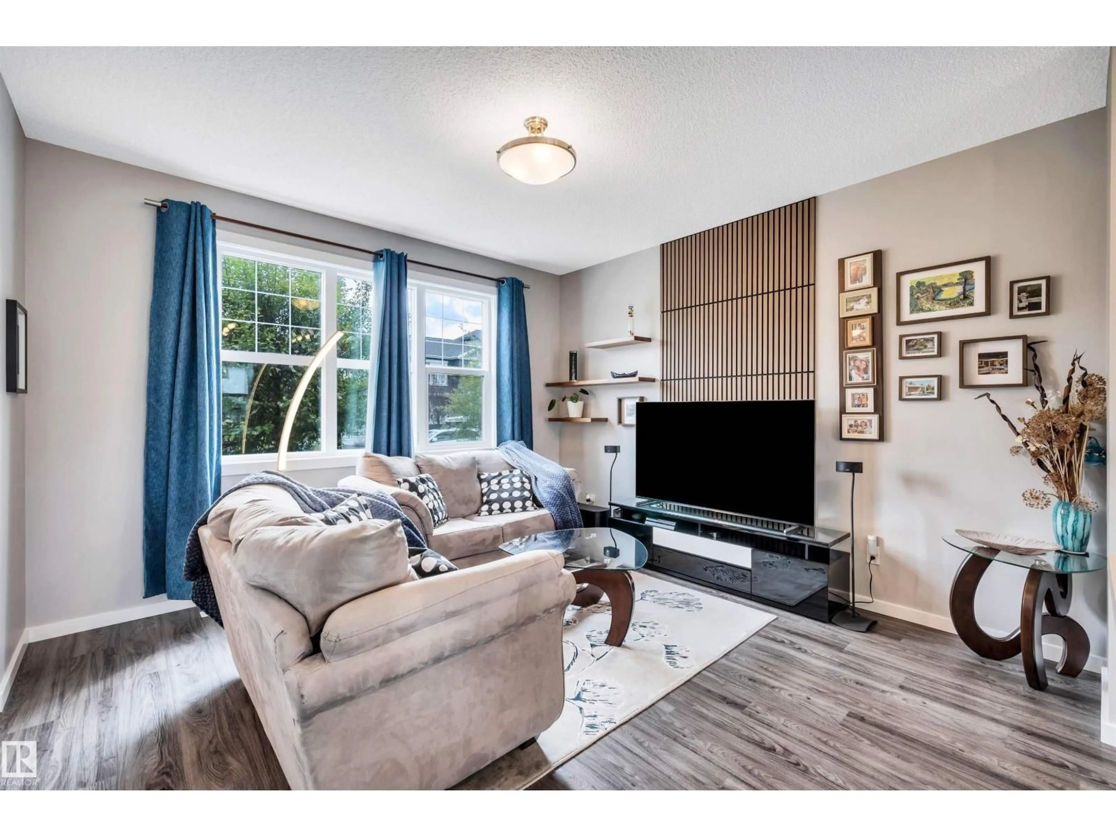 Living room with furniture, unknown for 2565 COUGHLAN RD, Edmonton Alberta T6W2Z6
