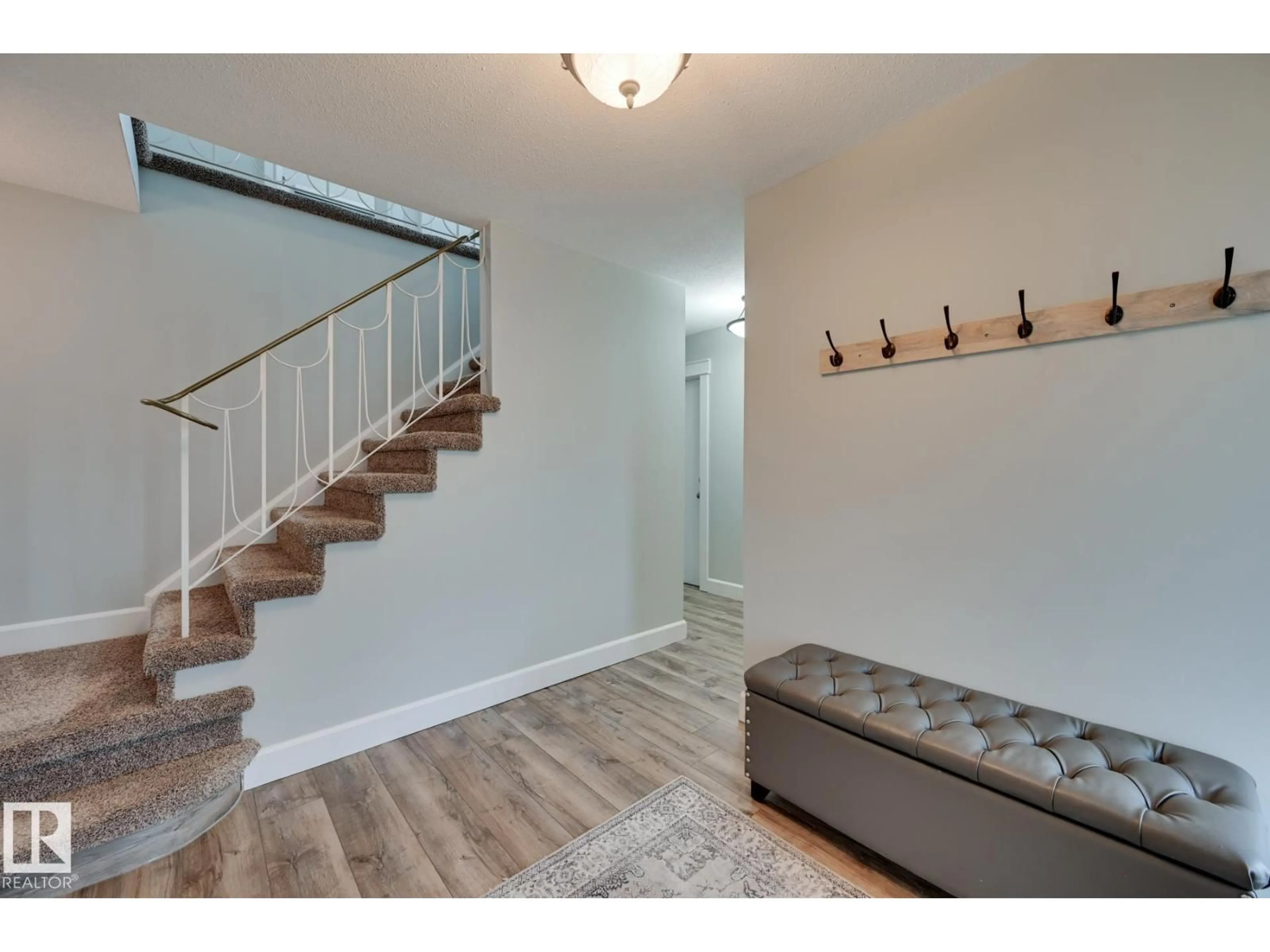 Indoor entryway for 13 CLEARWATER, Devon Alberta T9G1C8