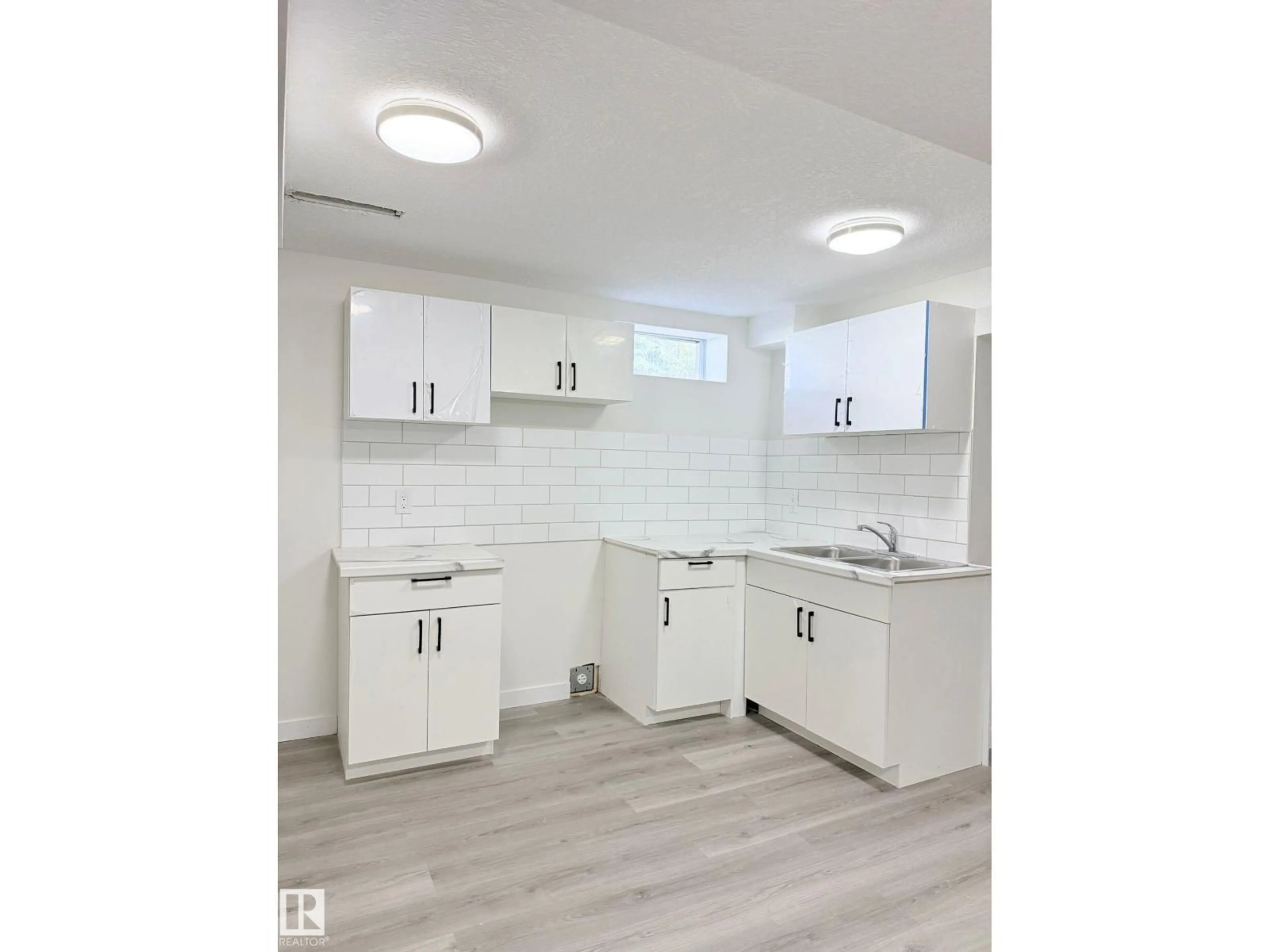 Unknown for 11628 151 AV, Edmonton Alberta T5X1C6