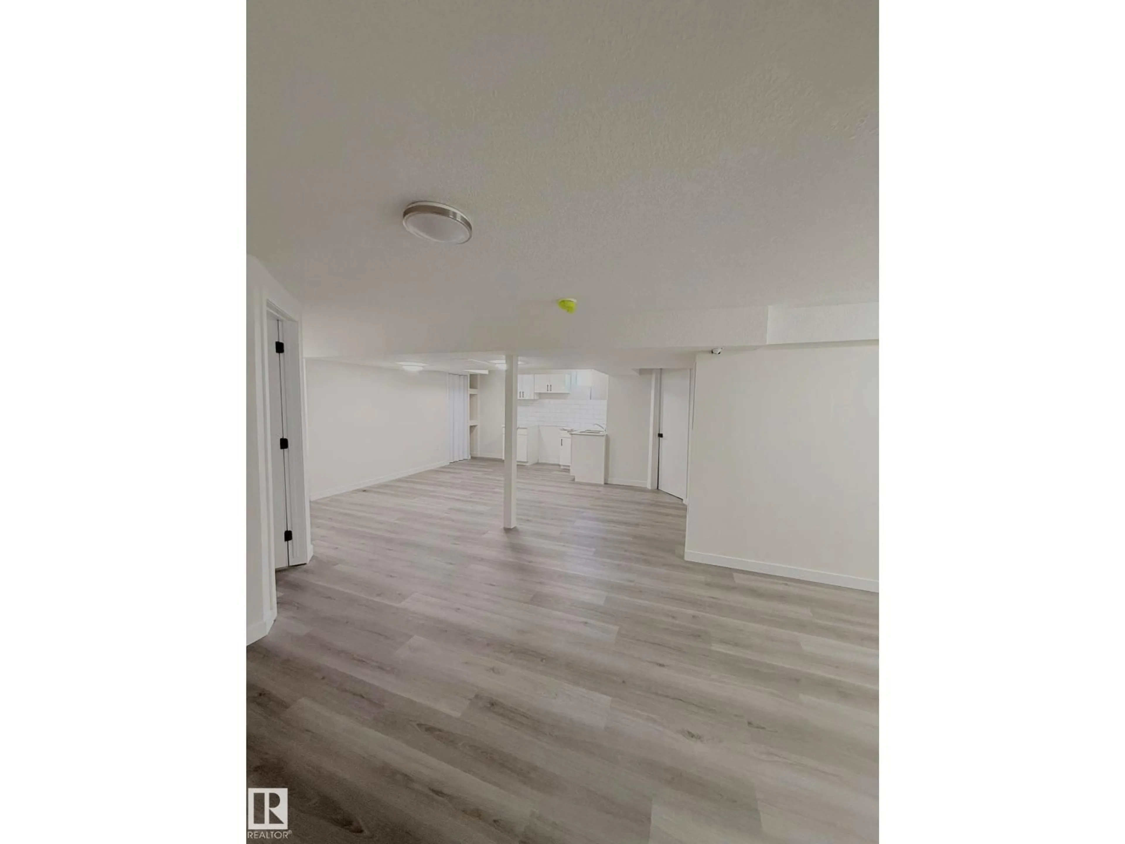 A pic of a room for 11628 151 AV, Edmonton Alberta T5X1C6
