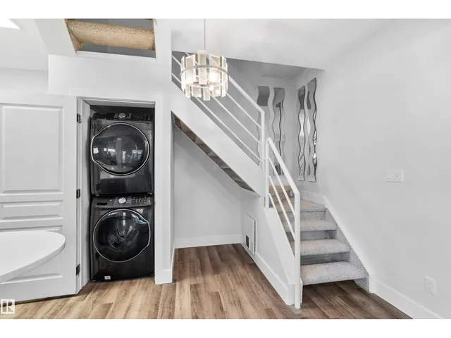 205 10939 82 AV NW, Edmonton 5