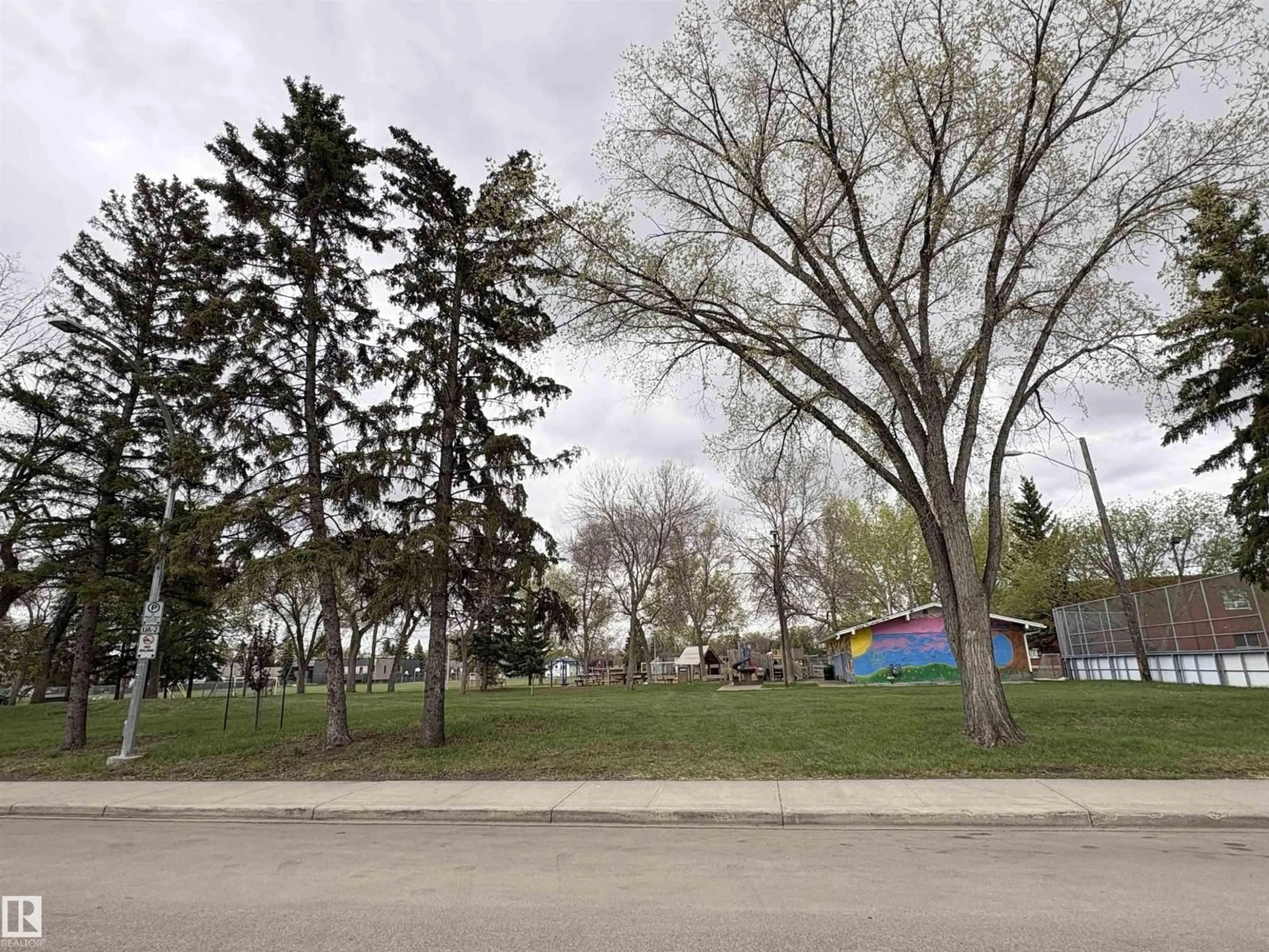 Unknown for NW - 11314 78 ST, Edmonton Alberta T6G0H3