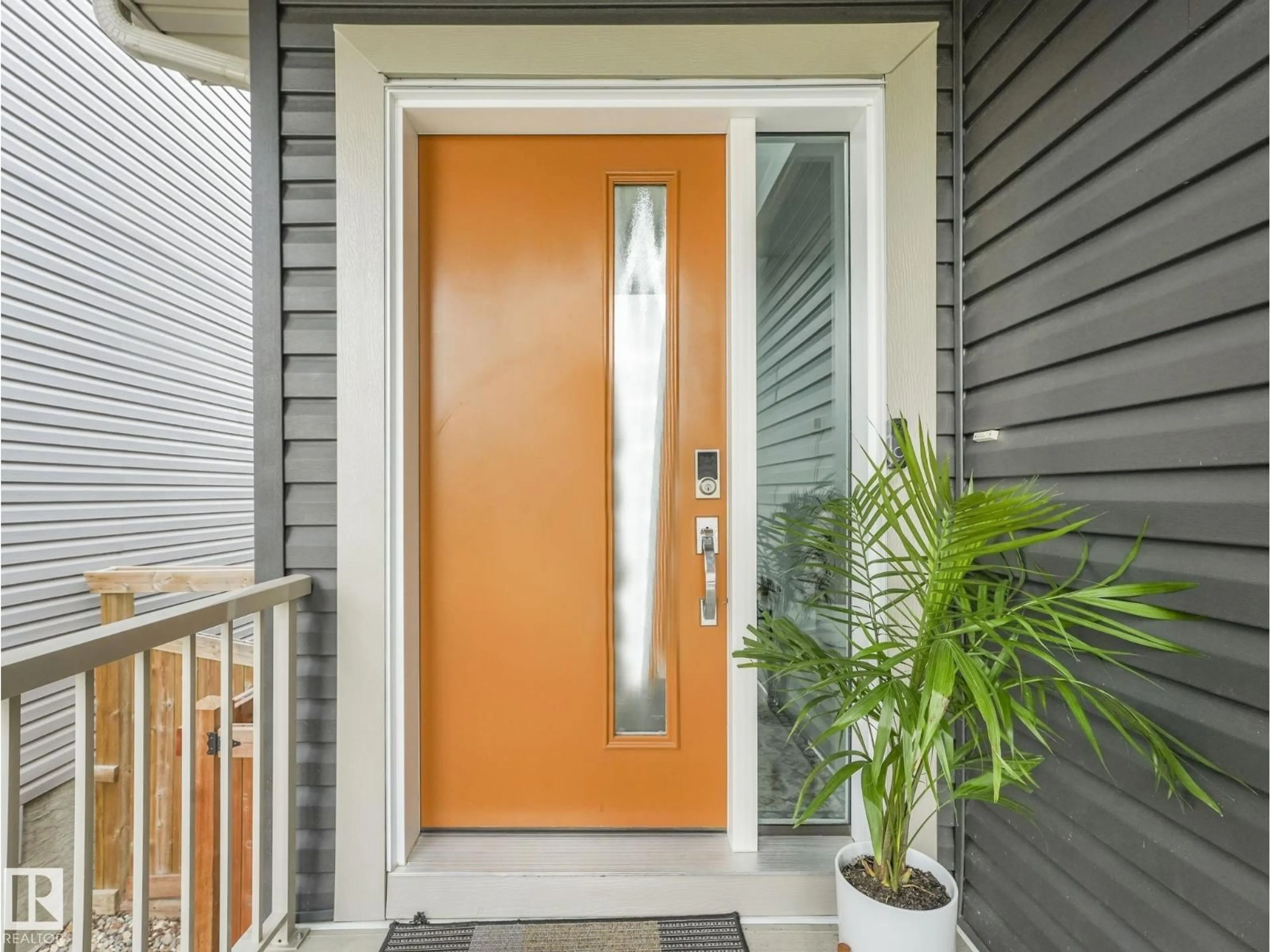 Indoor entryway for 12 SANDALWOOD PL, Leduc Alberta T9E1C2