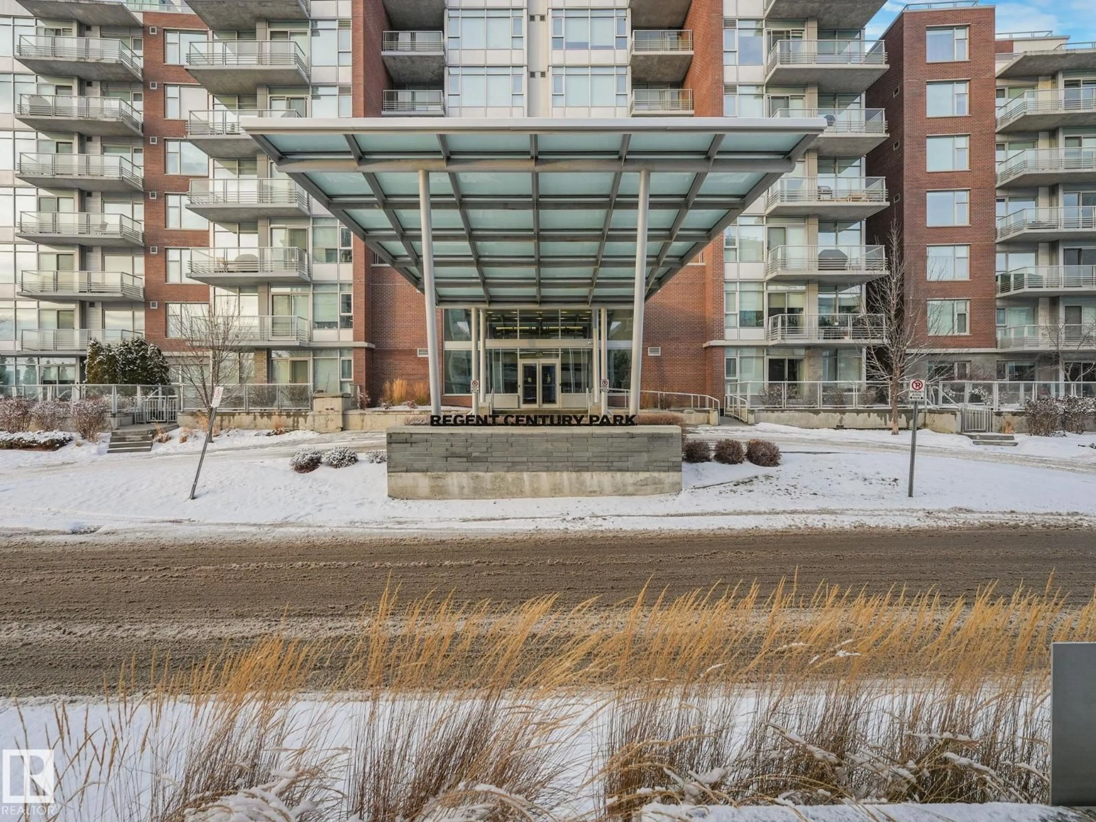 Indoor foyer for NW - 2606 109 ST, Edmonton Alberta T6J3S9