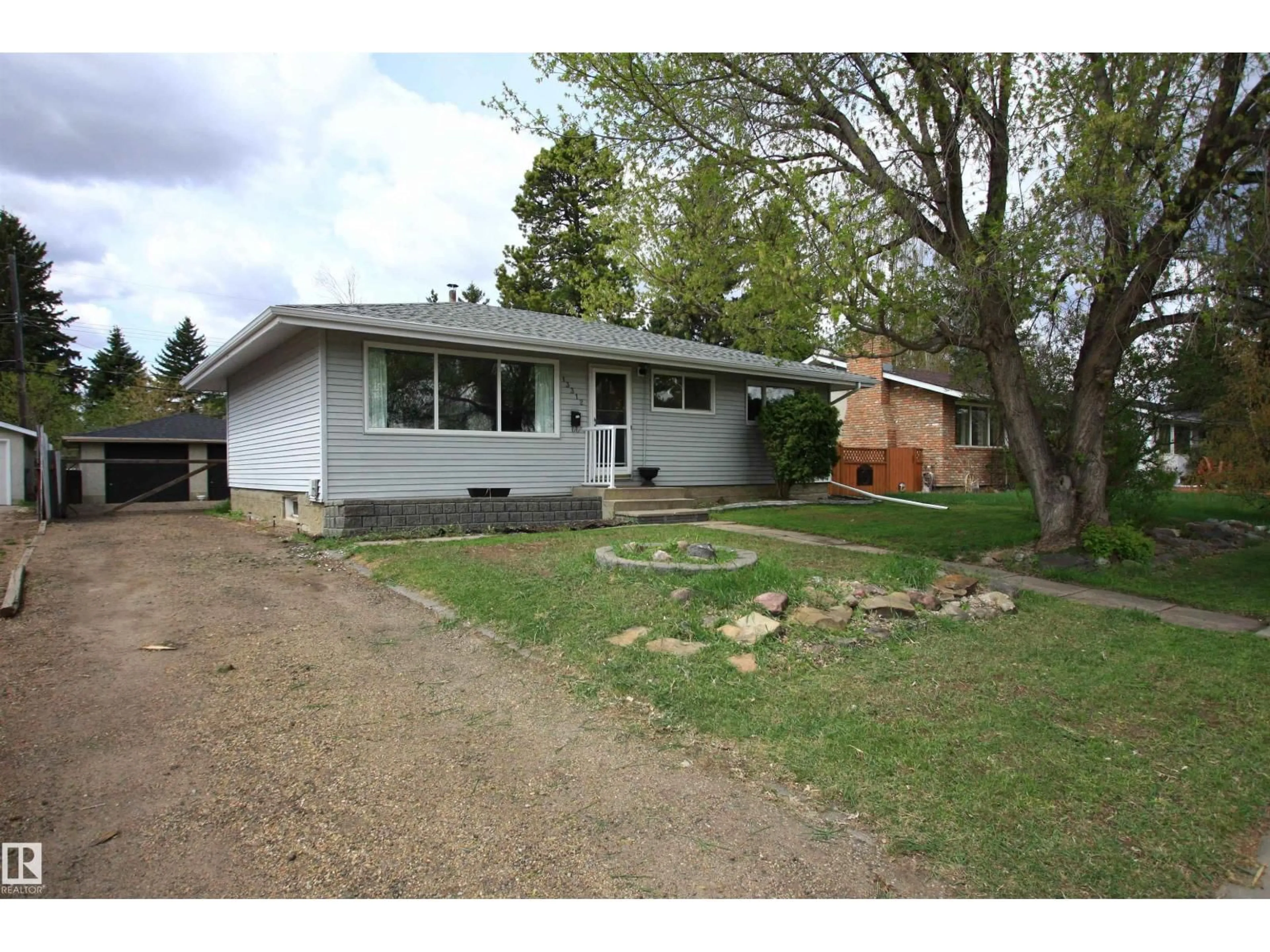 Unknown for 13312 137 ST, Edmonton Alberta T5L2A9