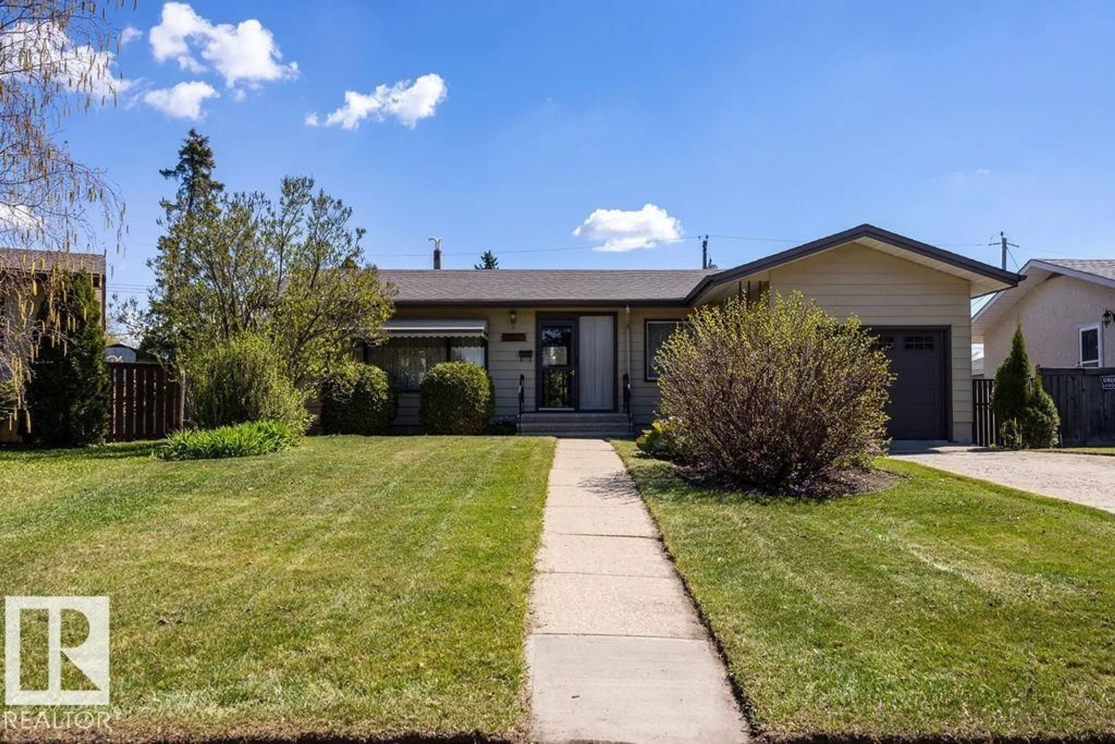 Unknown for 13515 129 ST, Edmonton Alberta T5L1K4