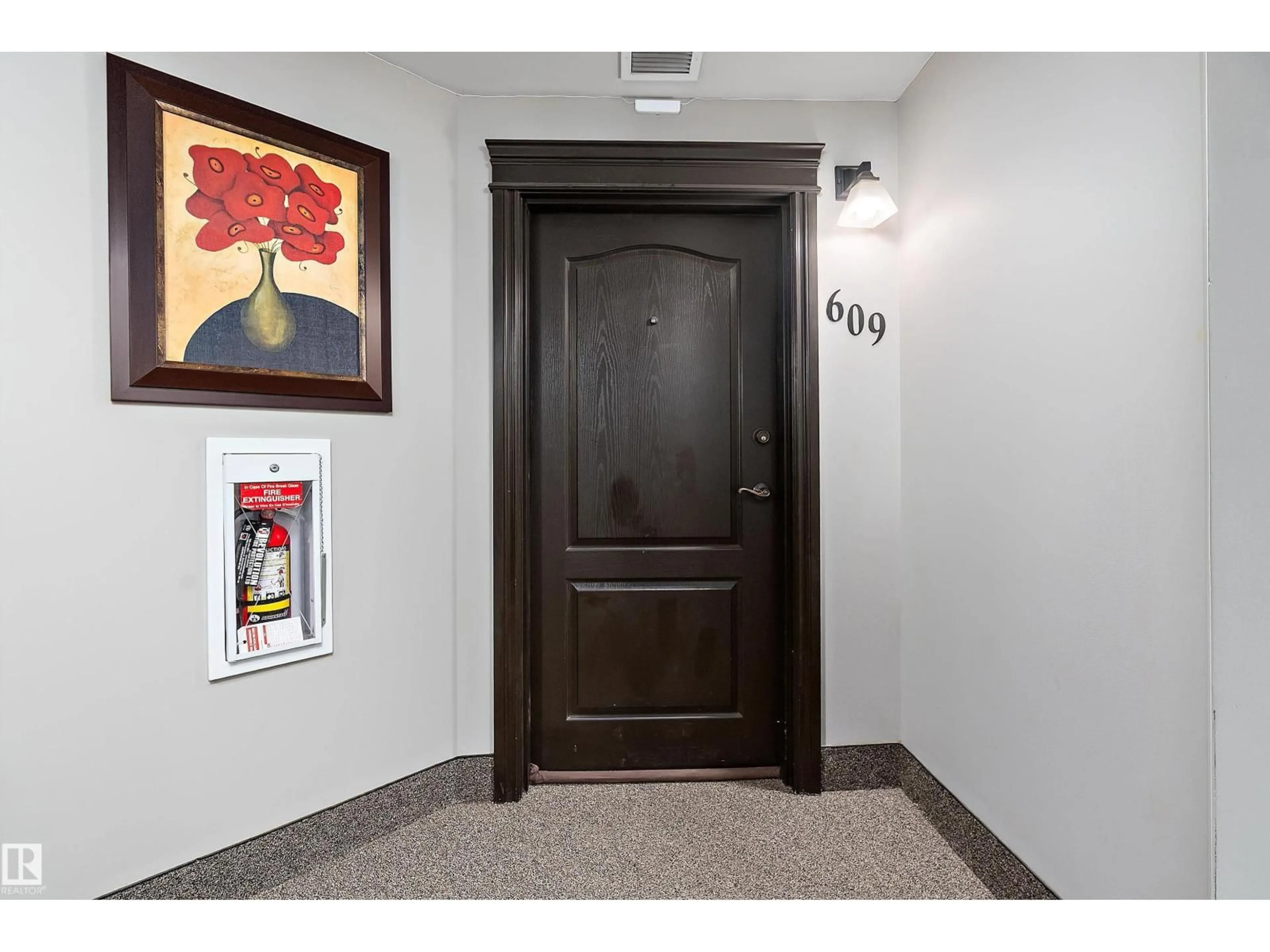Indoor foyer for 609 33 FIFTH AV, Spruce Grove Alberta T7X2C5
