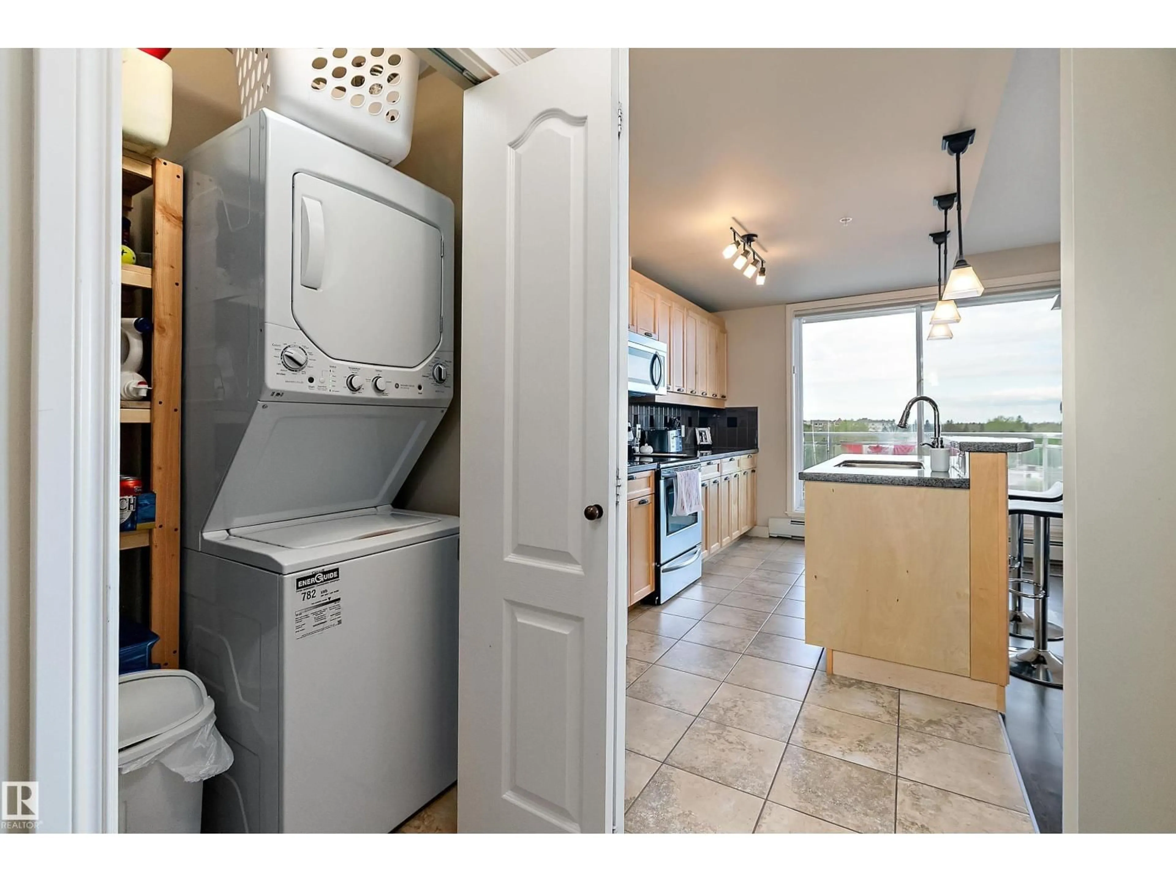Standard kitchen, ceramic/tile floor for 609 33 FIFTH AV, Spruce Grove Alberta T7X2C5