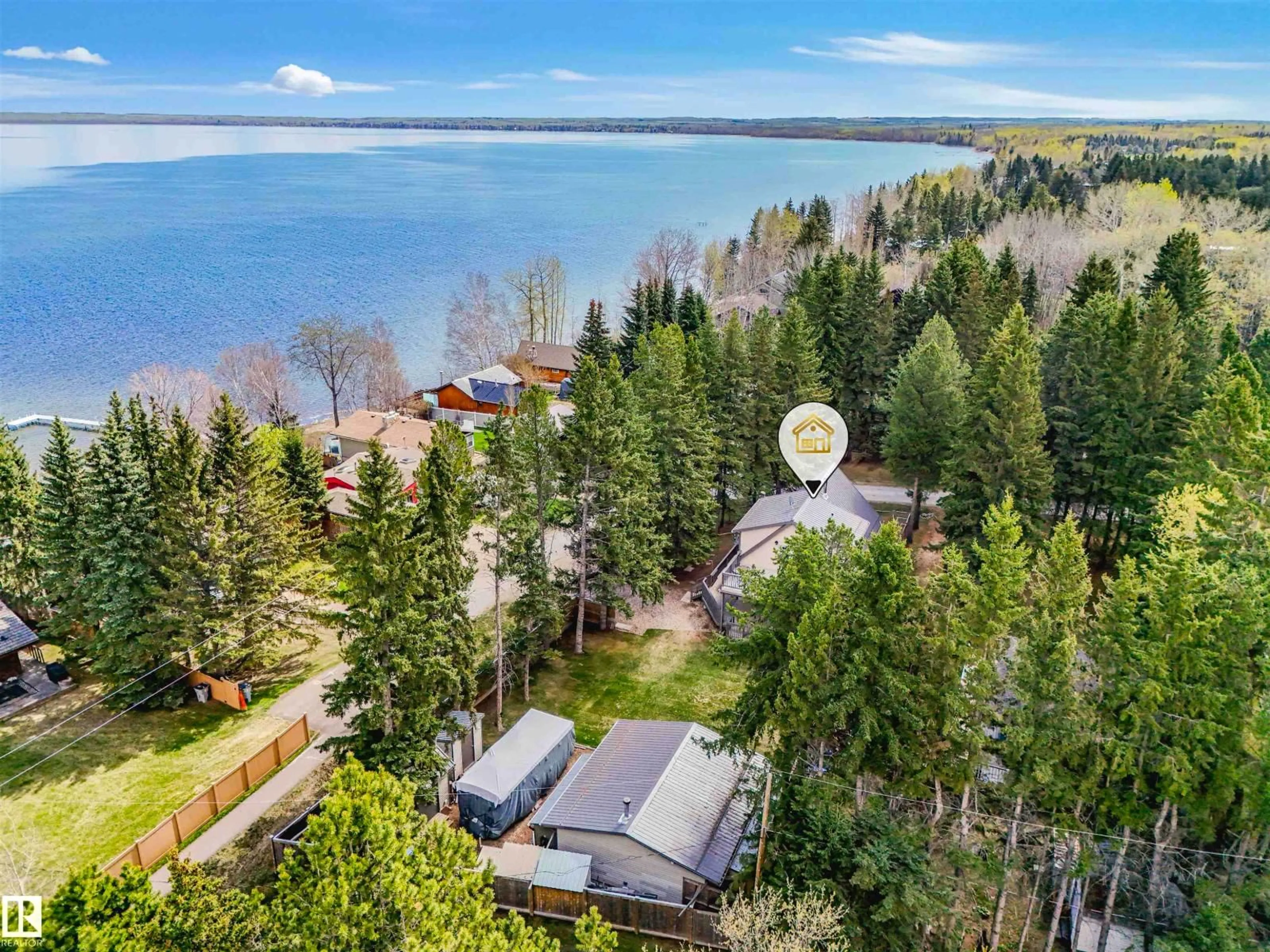 A pic from outside/outdoor area/front of a property/back of a property/a pic from drone, water/lake/river/ocean view for 507 5TH ST, Rural Wetaskiwin County Alberta T0C2V0