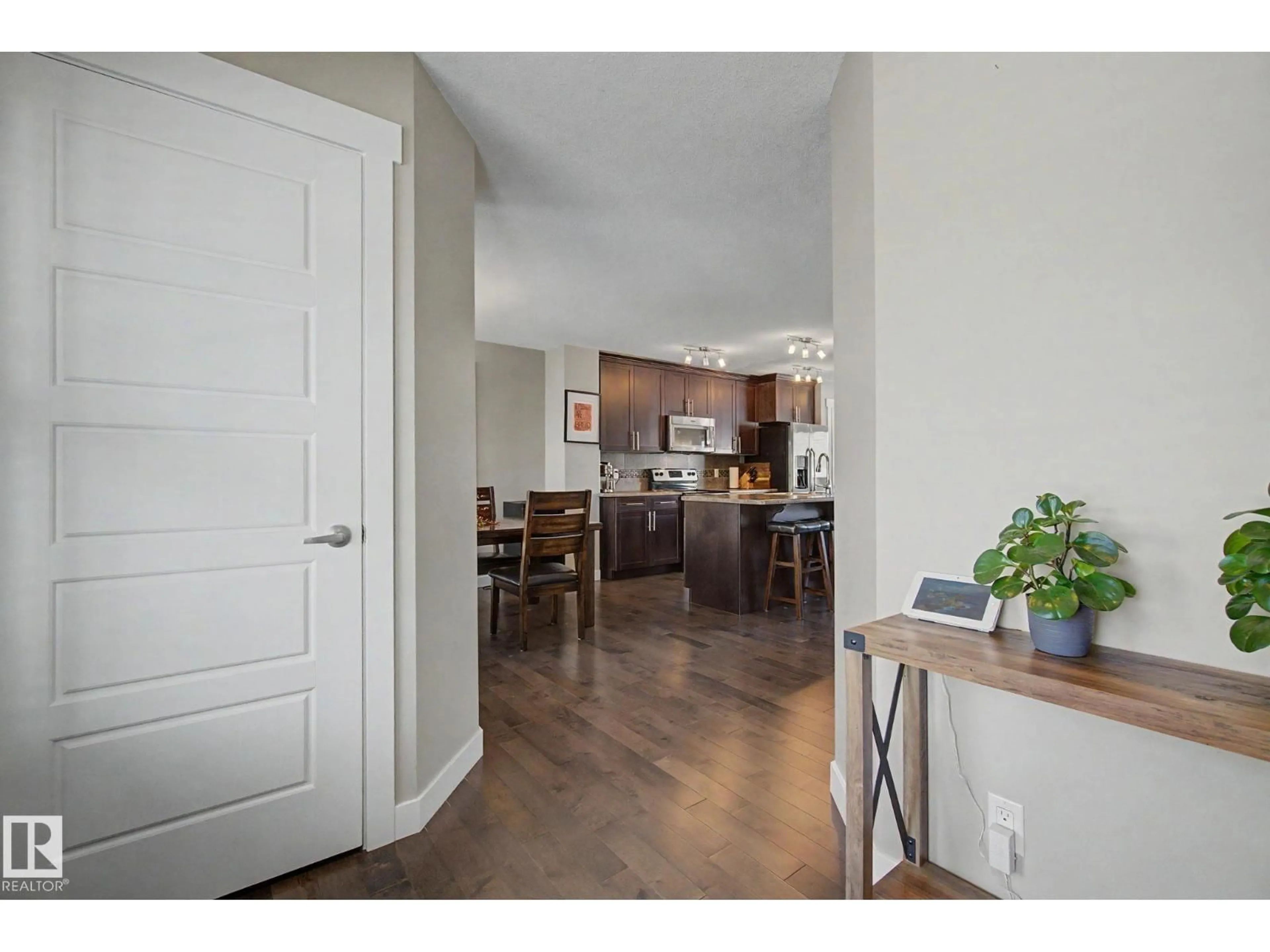Indoor entryway for 4207 PROWSE WY, Edmonton Alberta T6W3A6