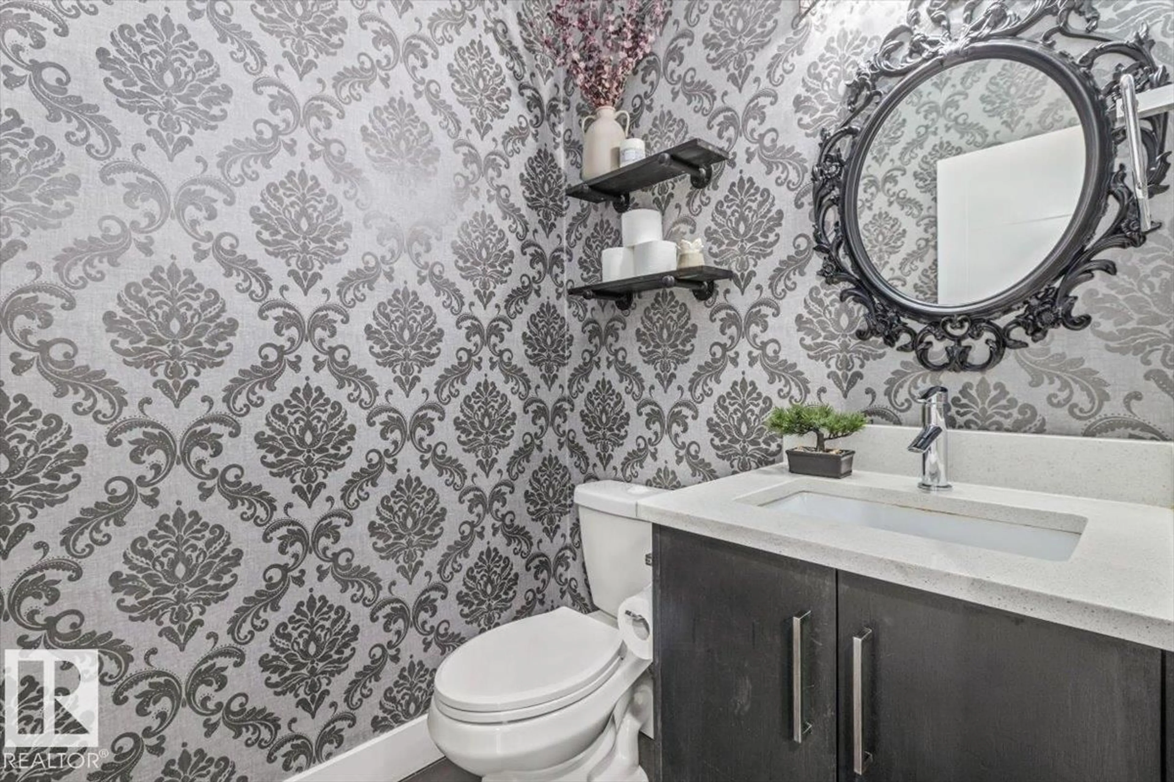 Contemporary bathroom, ceramic/tile floor for 219 CRANBERRY BN, Fort Saskatchewan Alberta T8L0R4