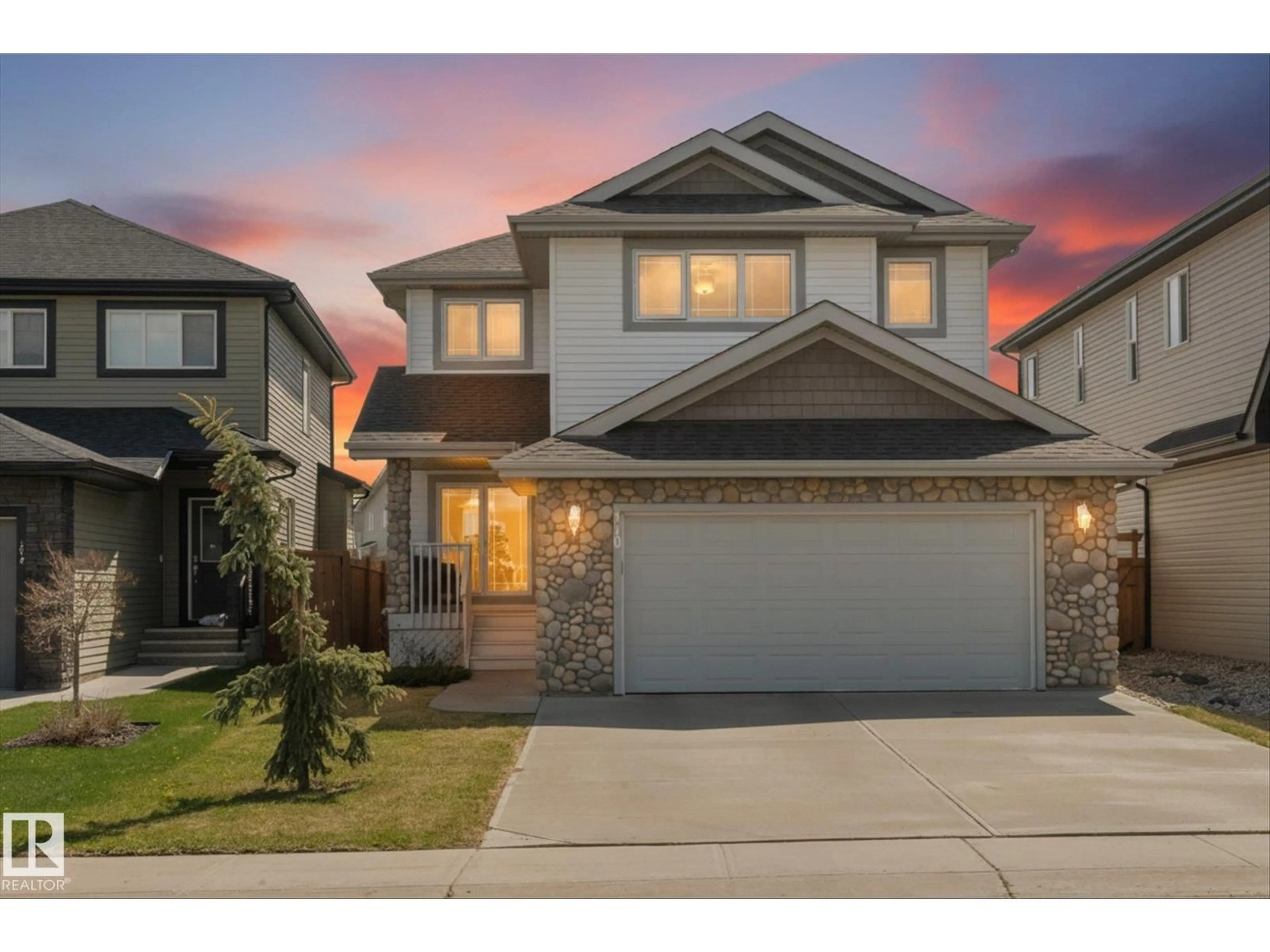 Home with vinyl exterior material, street for 110 ASPENGLEN DR, Spruce Grove Alberta T7X0J3
