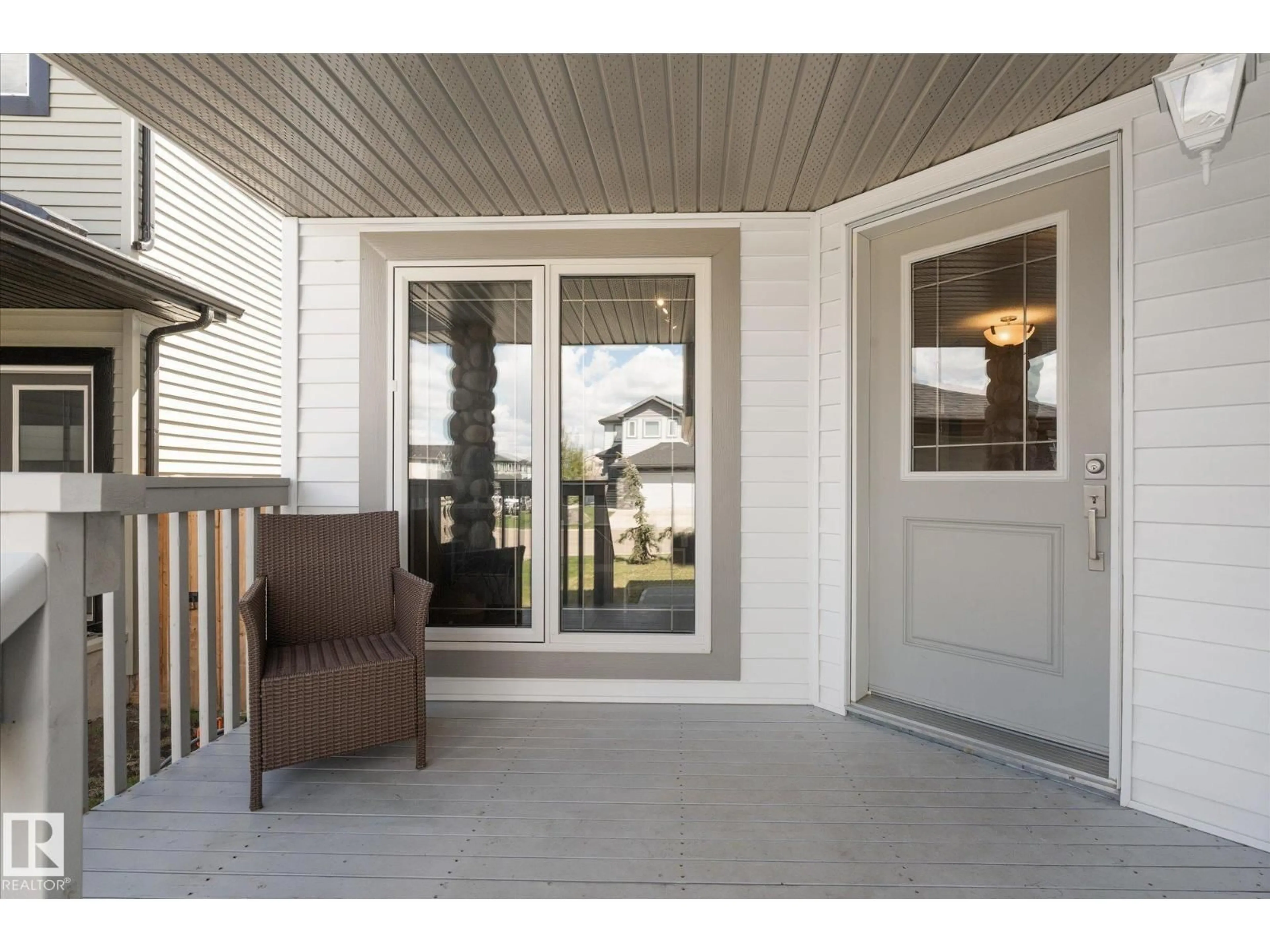 Indoor entryway for 110 ASPENGLEN DR, Spruce Grove Alberta T7X0J3