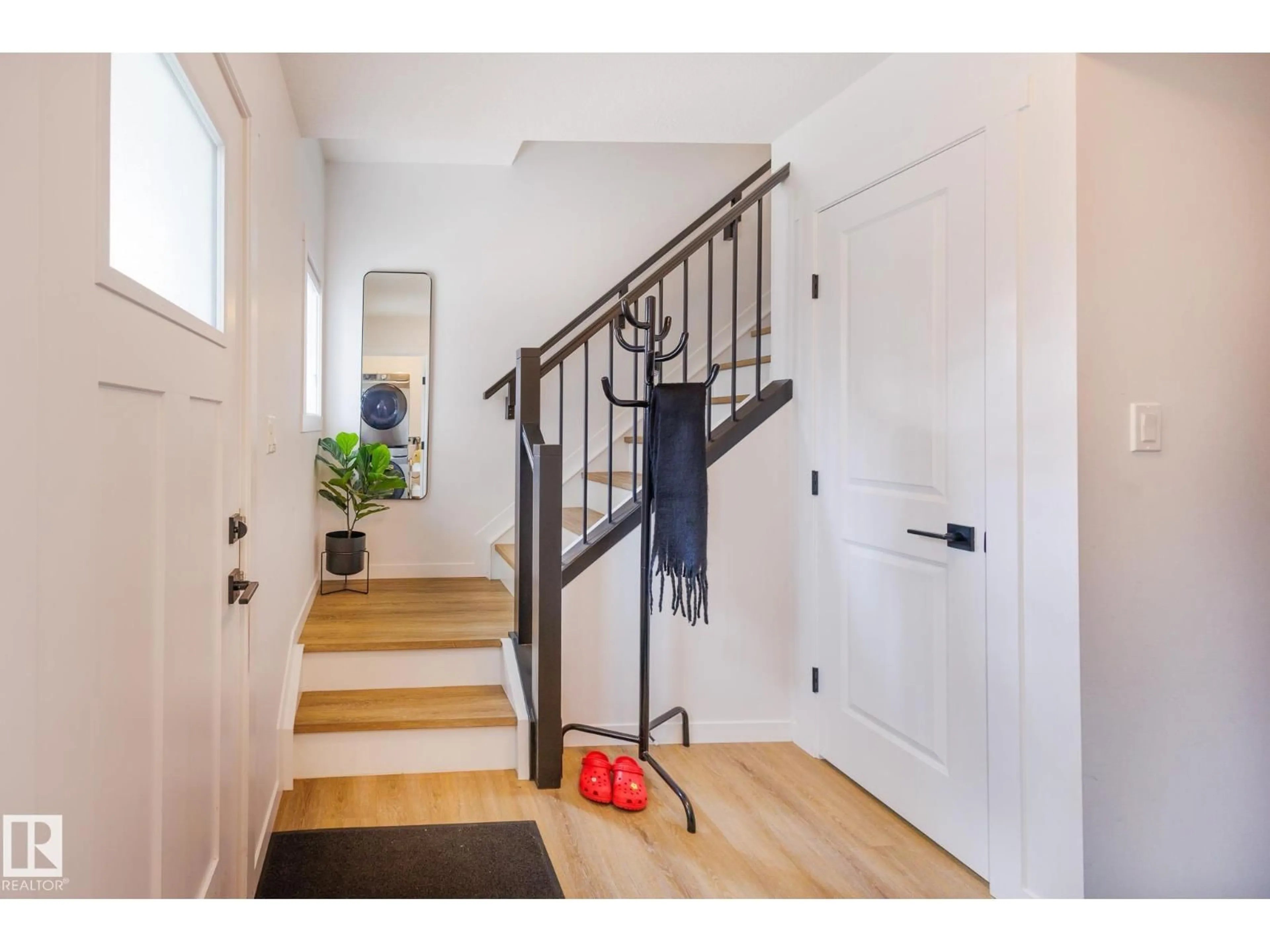 Indoor entryway for #104 - 1530 TAMARACK BV, Edmonton Alberta T6T2E6
