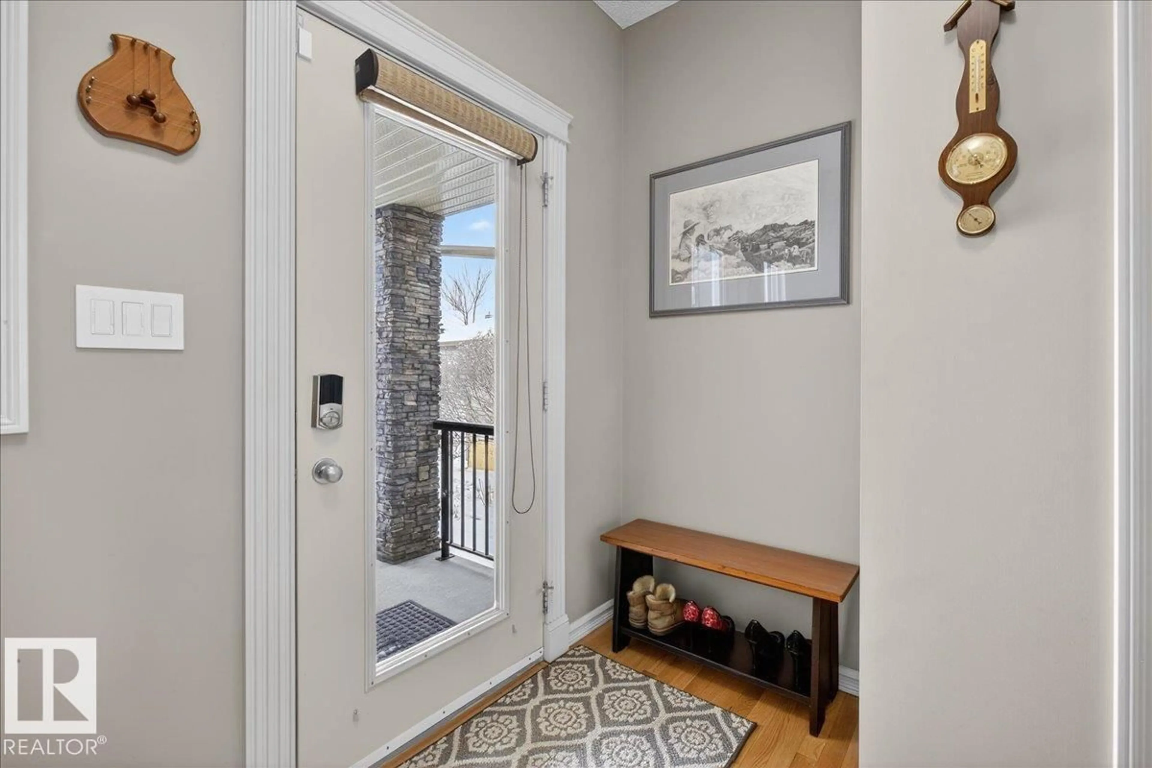 Indoor entryway for 942 CHAHLEY CR, Edmonton Alberta T6M0E2