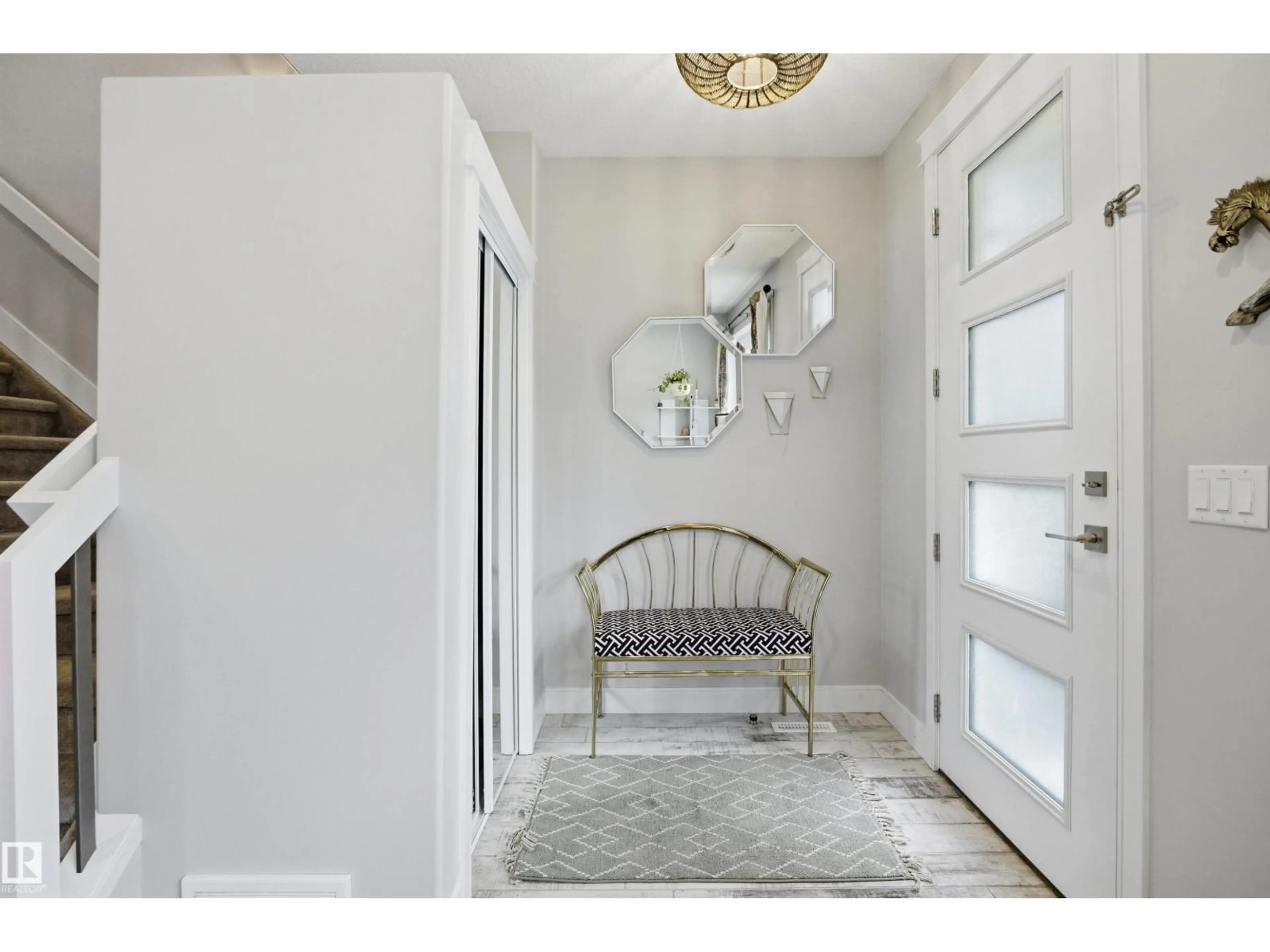 Indoor entryway for 11639 128 ST, Edmonton Alberta T5M0X3
