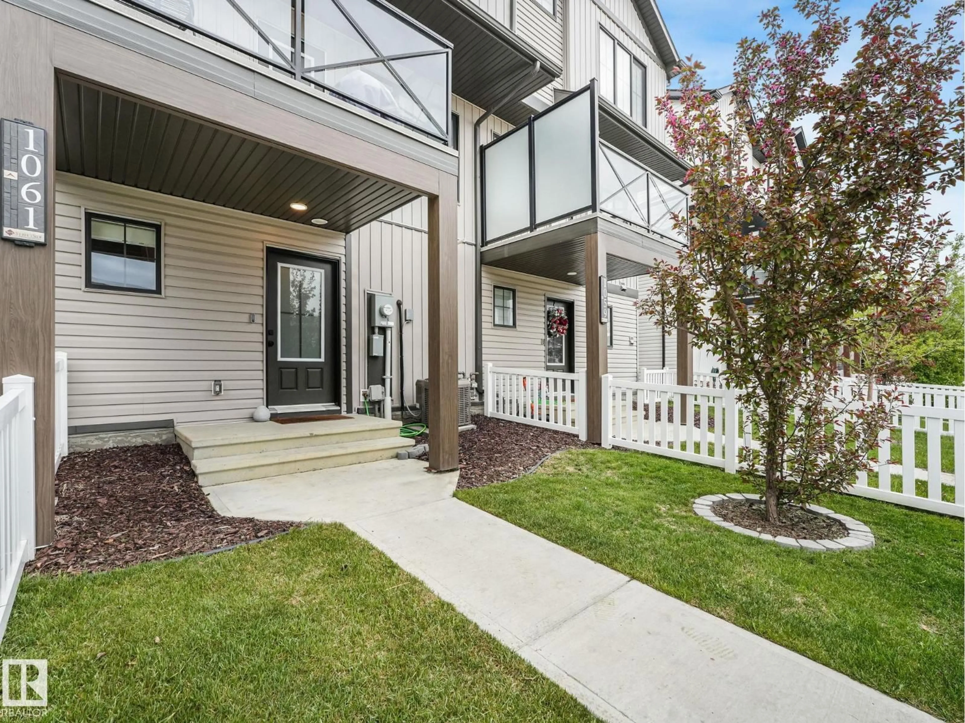 Unknown for 1061 CY BECKER RD, Edmonton Alberta T5Y4B7