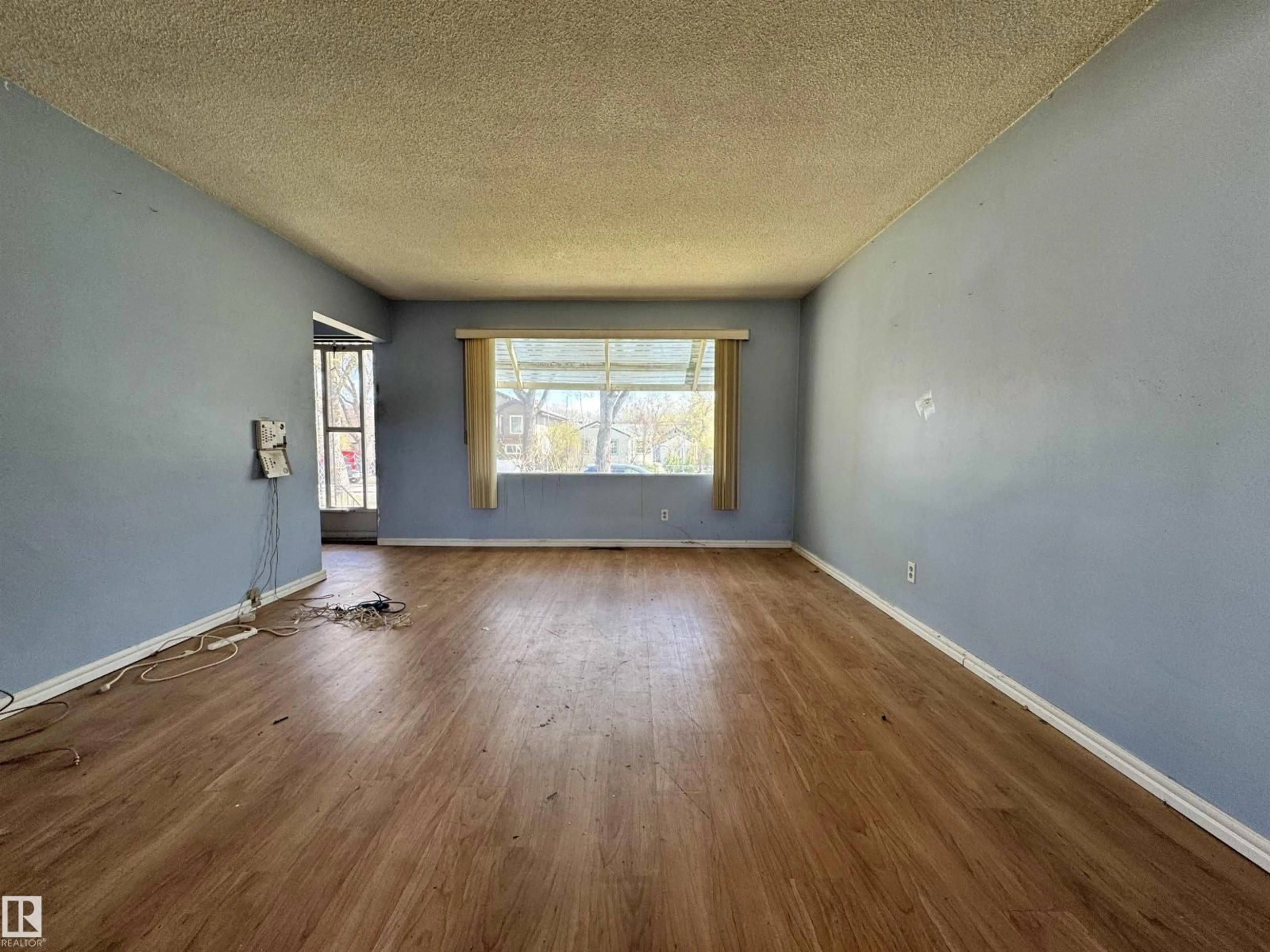 A pic of a room for 12010 95 ST, Edmonton Alberta T5G1M7