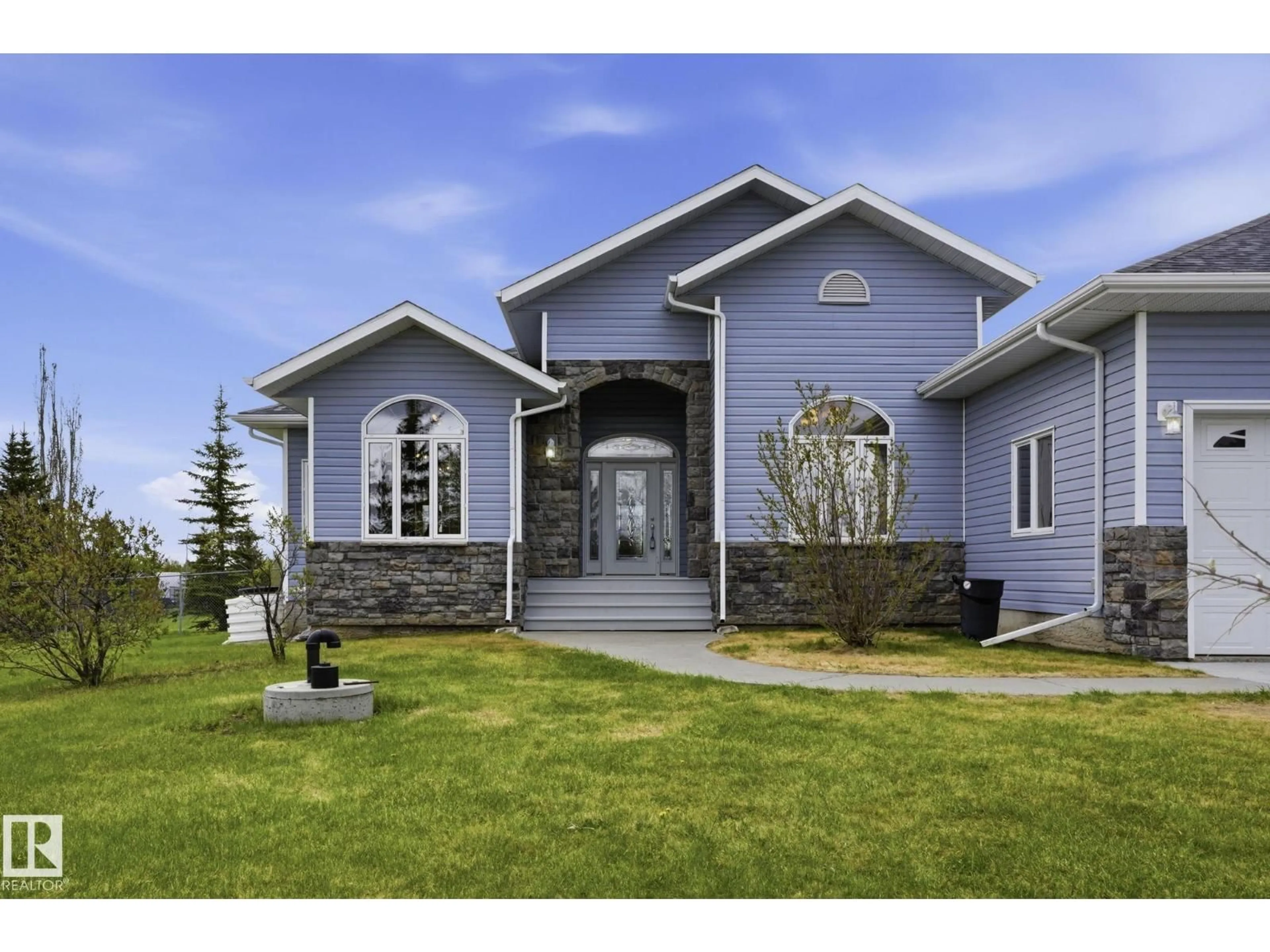 Home with vinyl exterior material, street for 54 53521 RGE ROAD 272, Rural Parkland County Alberta T7X3M5